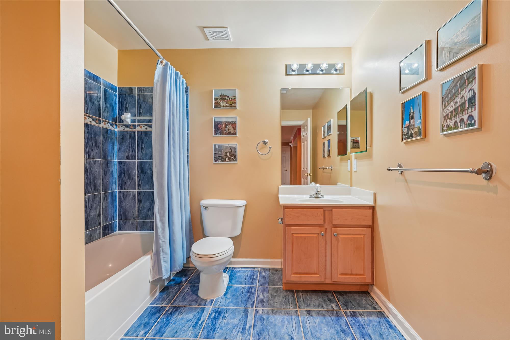 KENTLANDS - Residential