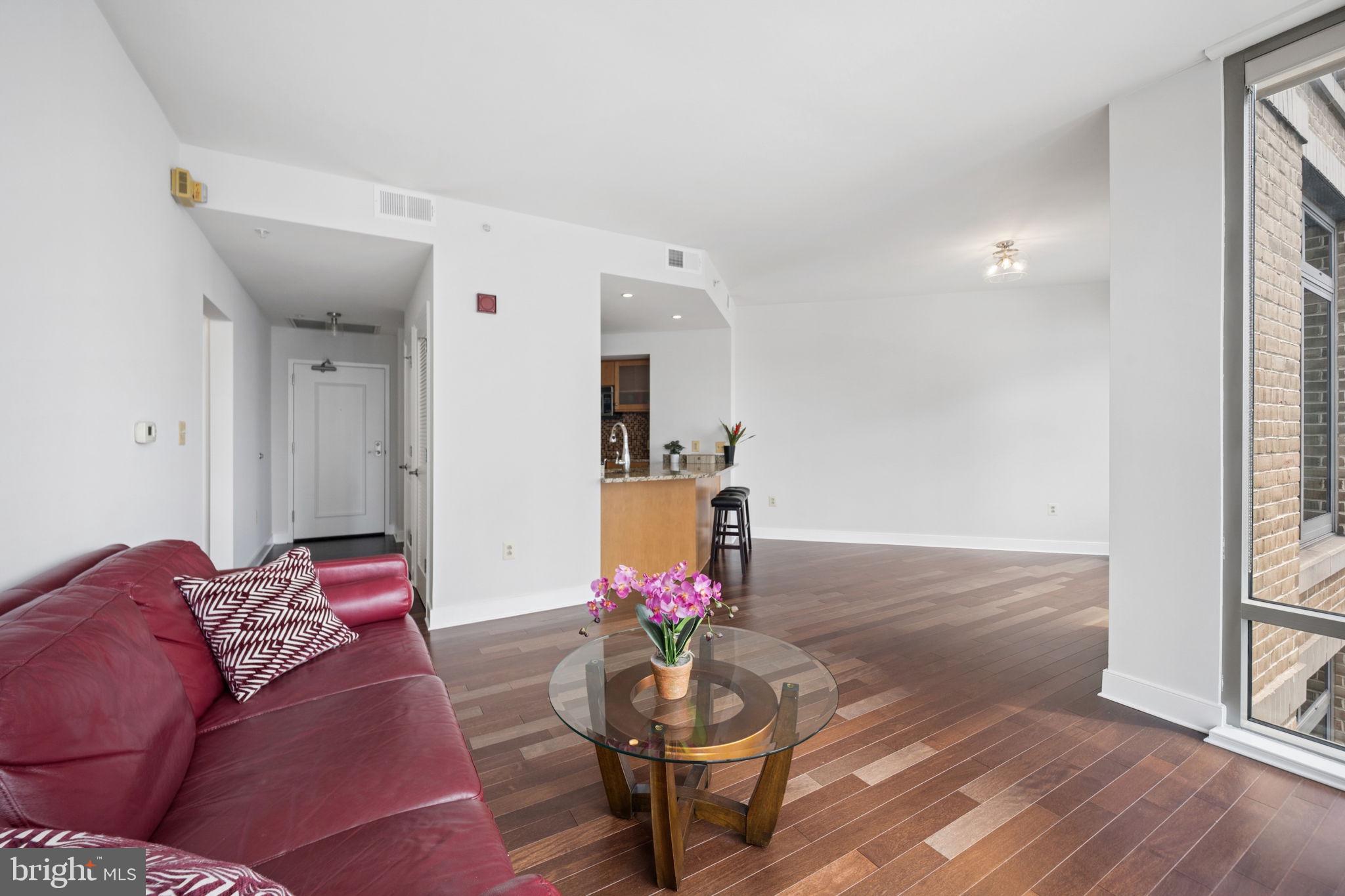 HARBOR EAST - Residential