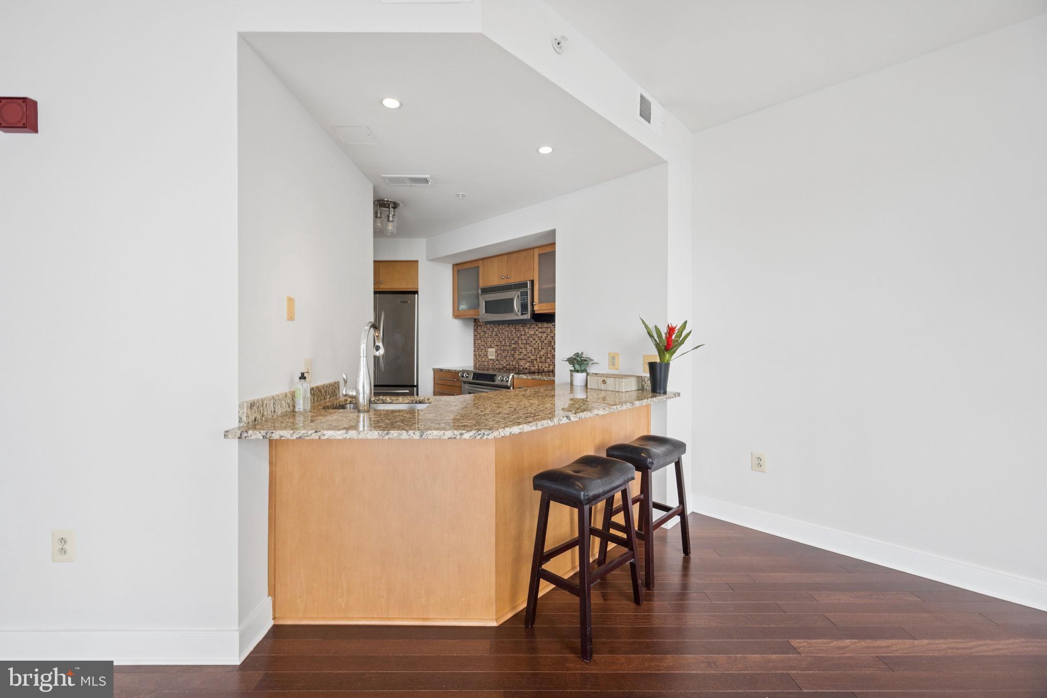 HARBOR EAST - Residential