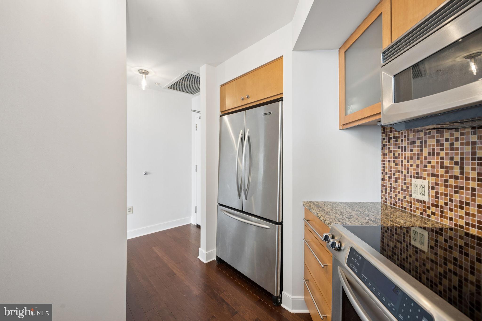HARBOR EAST - Residential