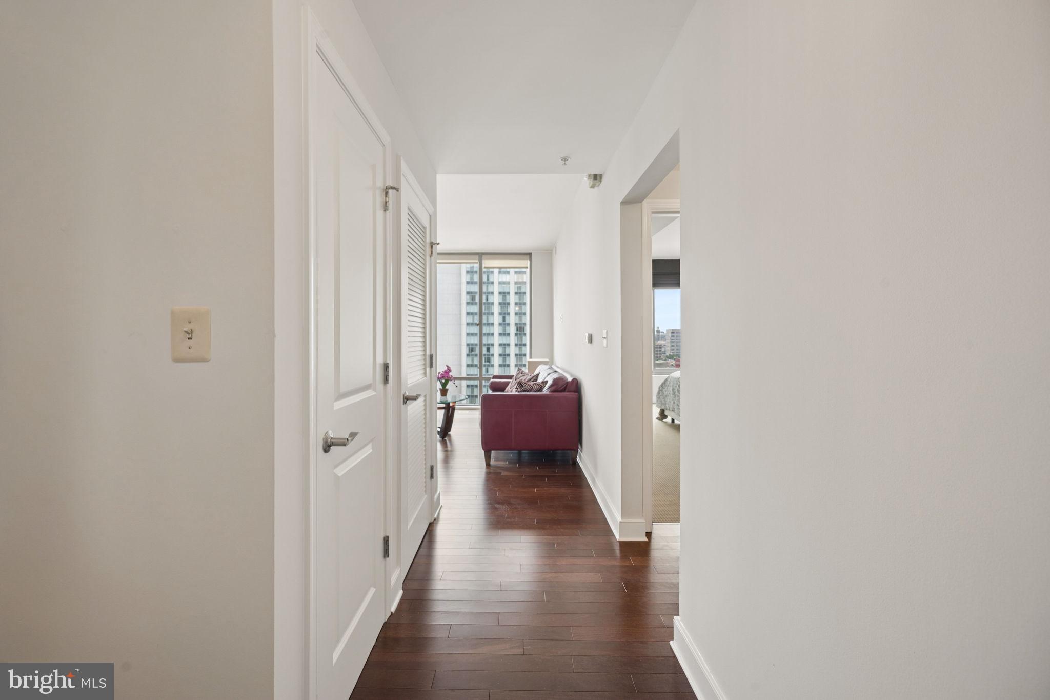HARBOR EAST - Residential