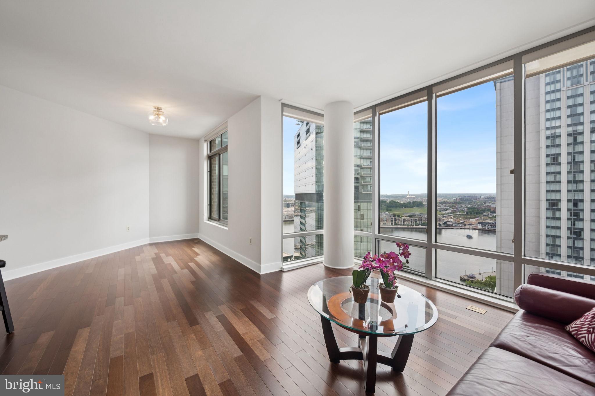 HARBOR EAST - Residential