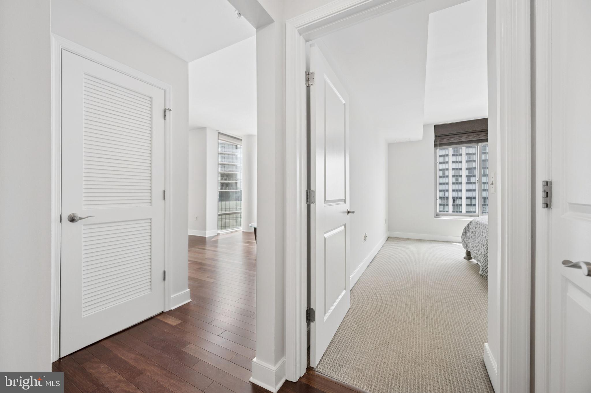 HARBOR EAST - Residential
