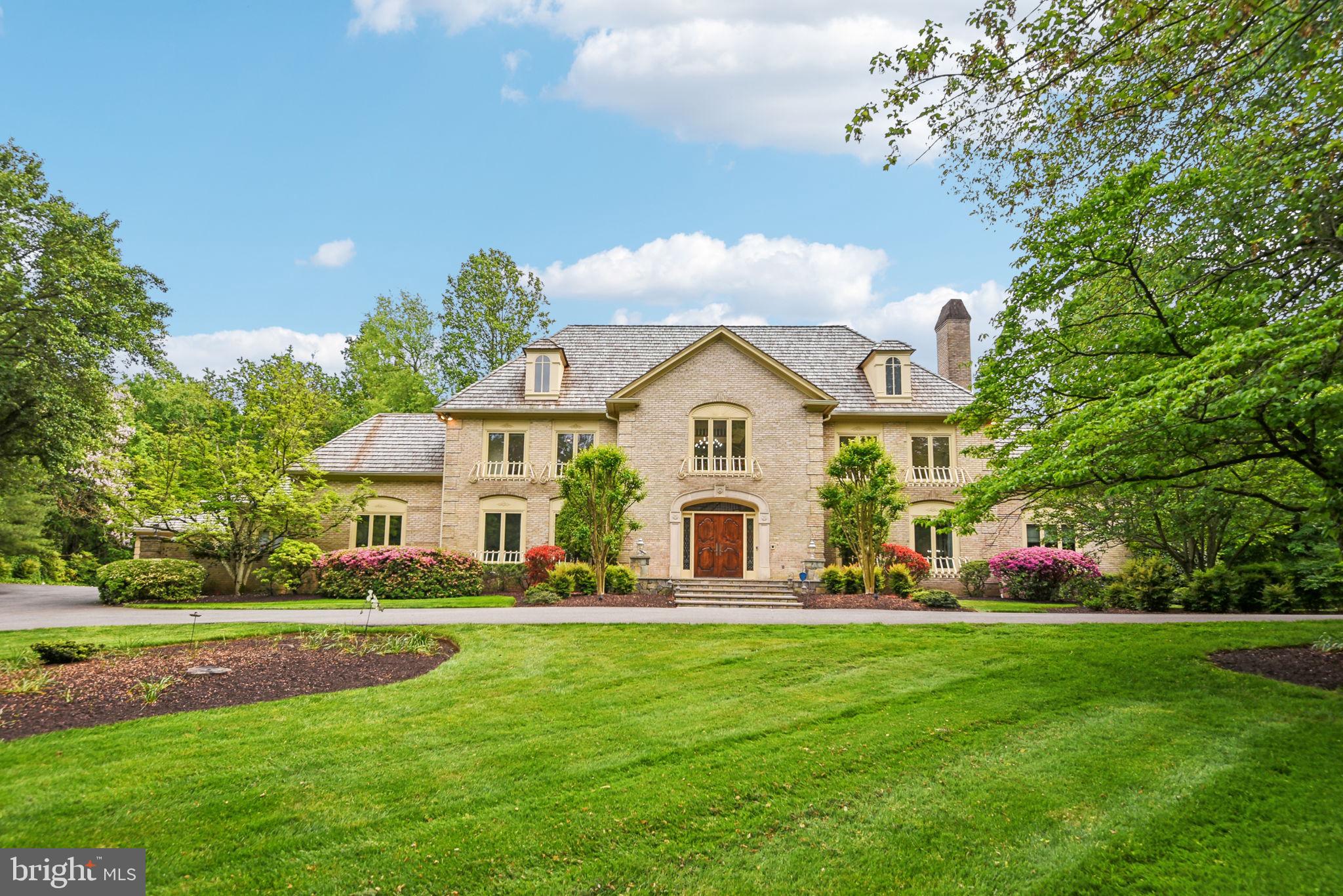 FALCONHURST - Residential