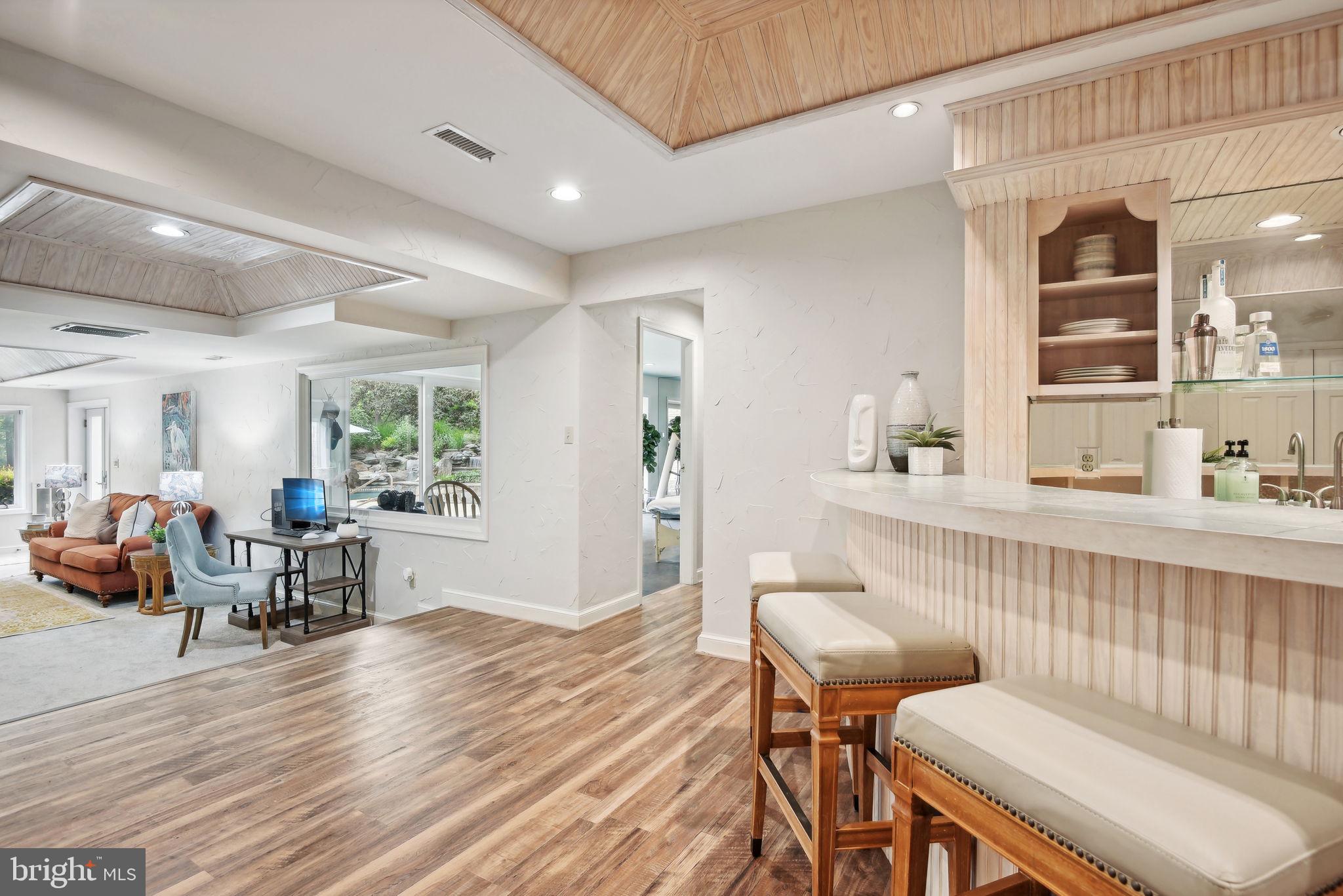 FALCONHURST - Residential