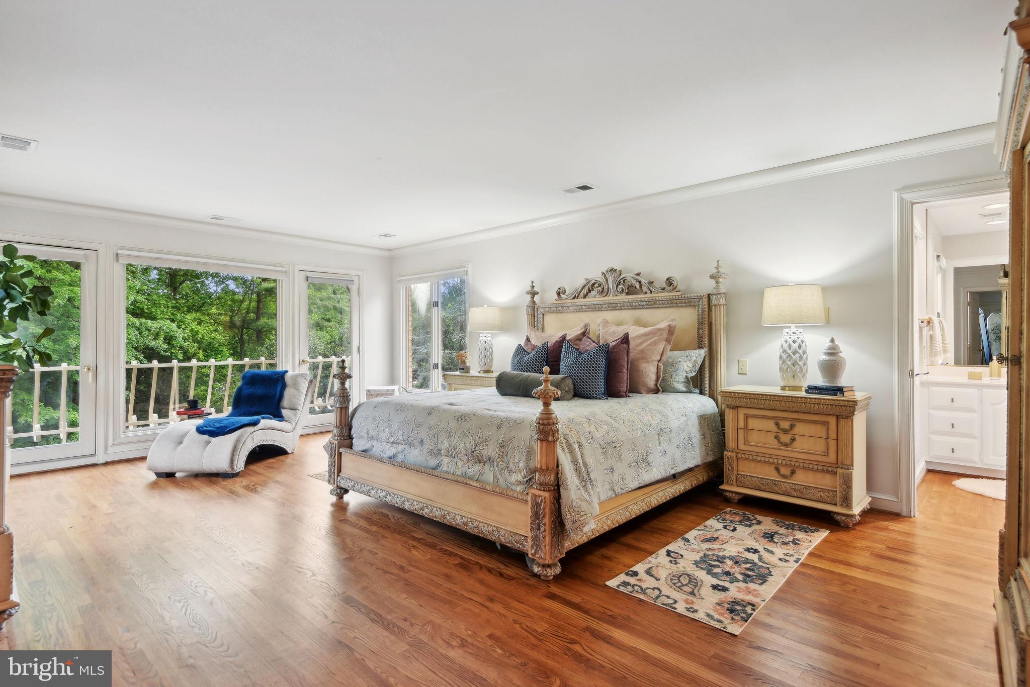 FALCONHURST - Residential