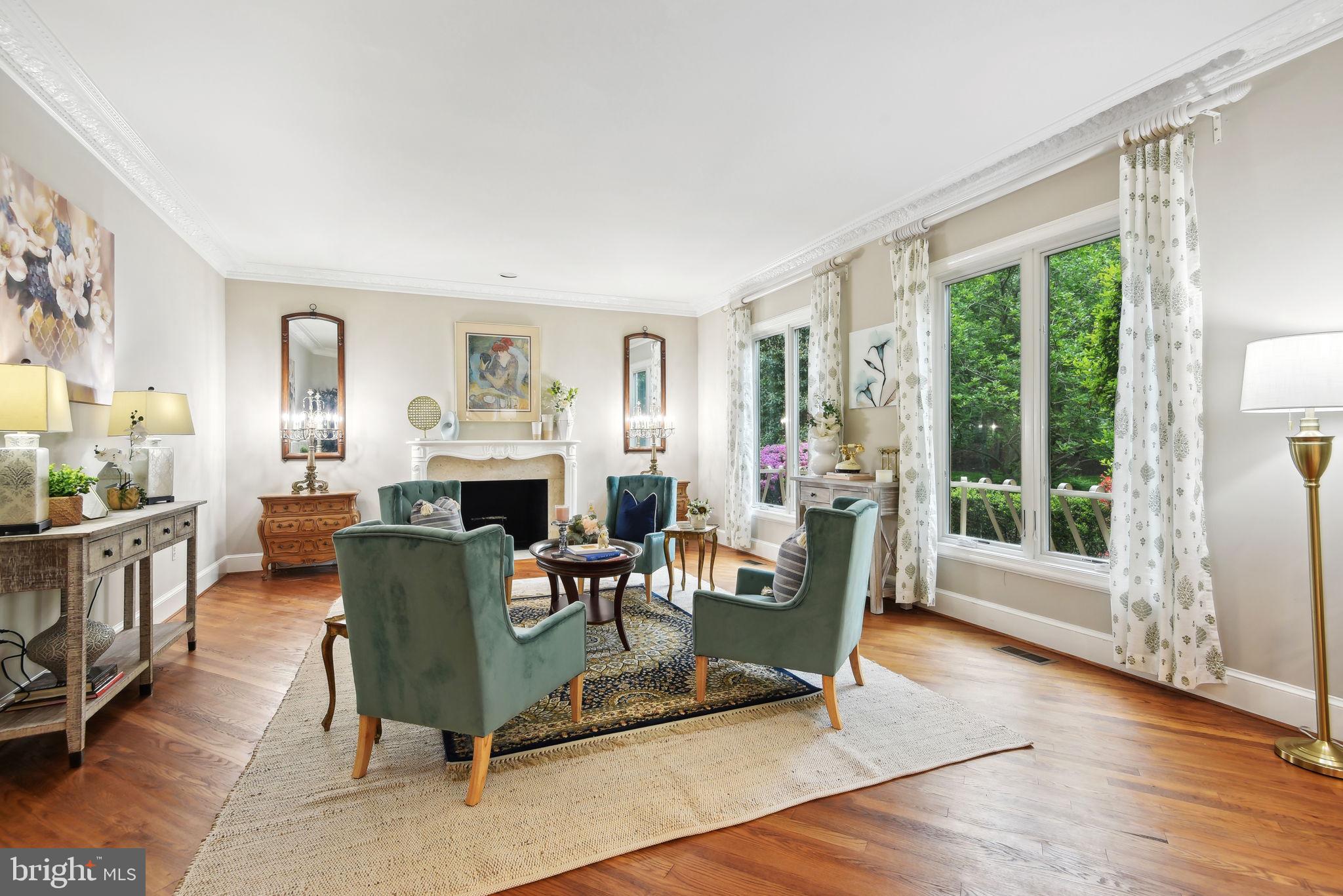FALCONHURST - Residential