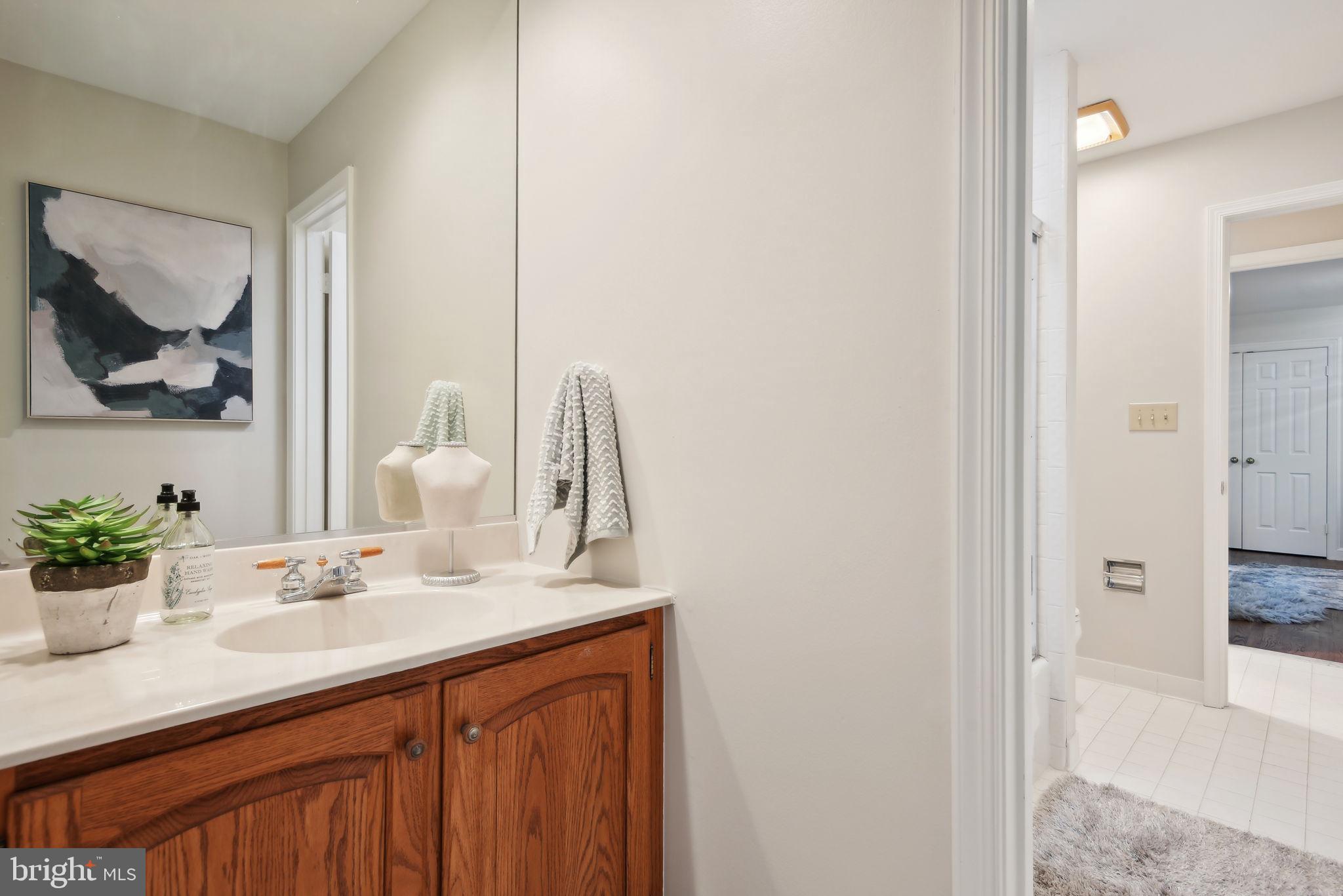 FALCONHURST - Residential