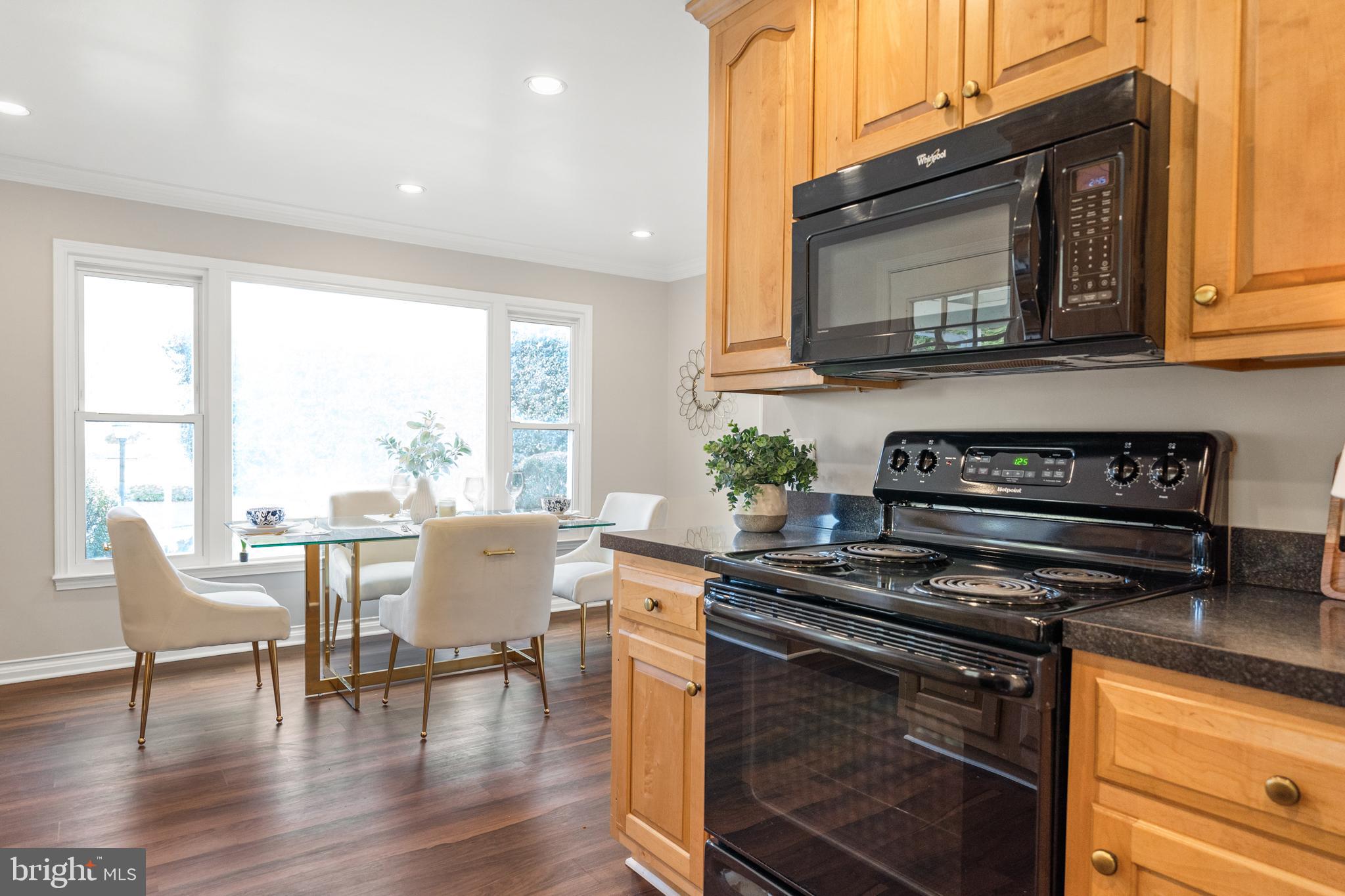 STRATFORD ON THE POTOMAC - Residential