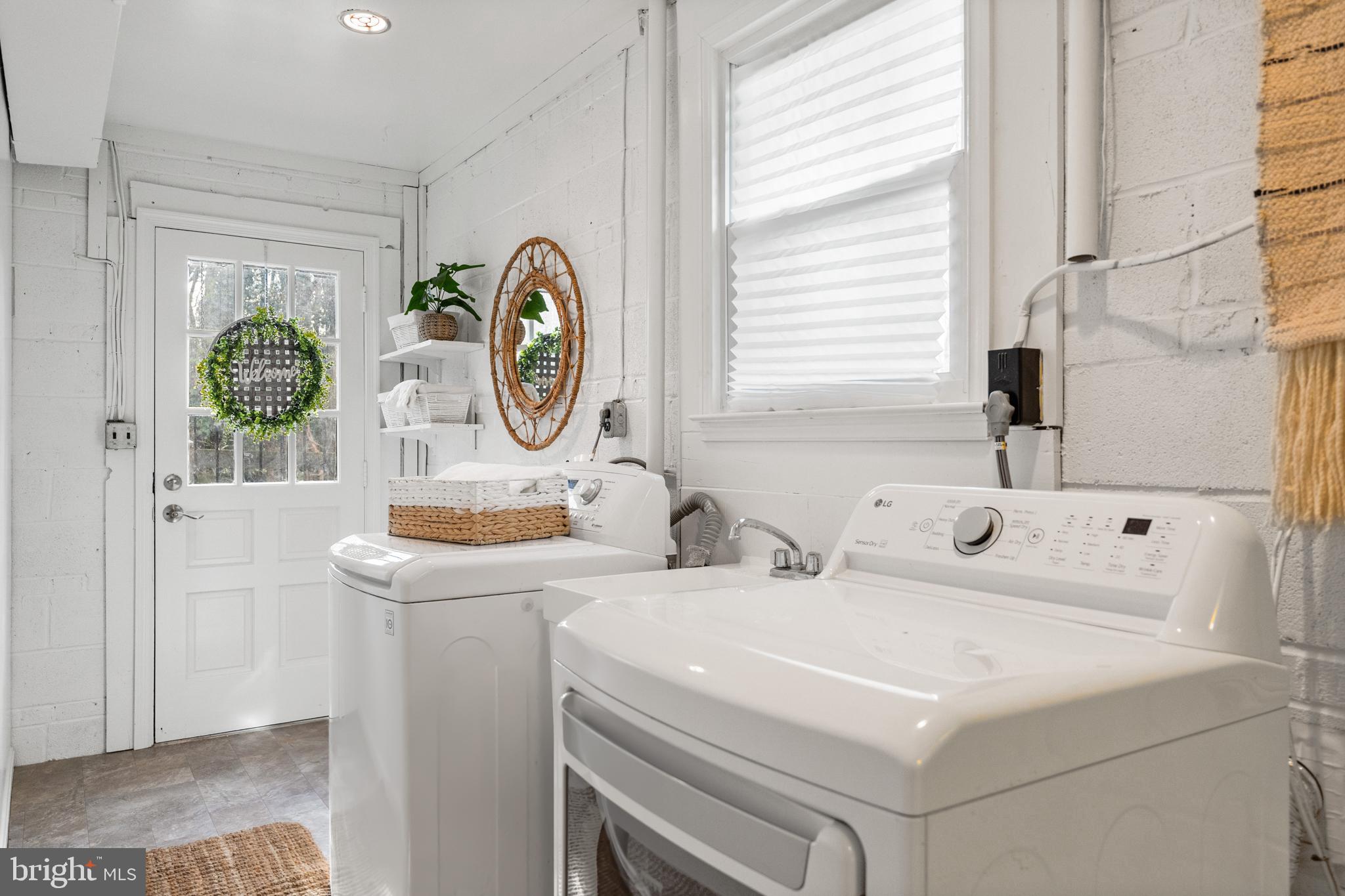STRATFORD ON THE POTOMAC - Residential