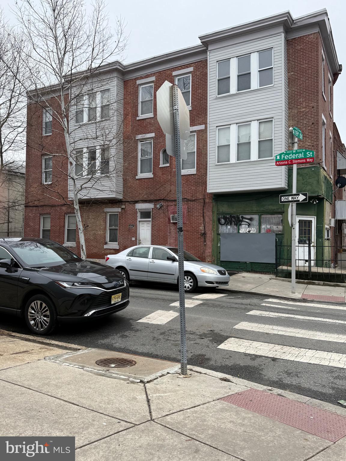 POINT BREEZE - Commercial Sale