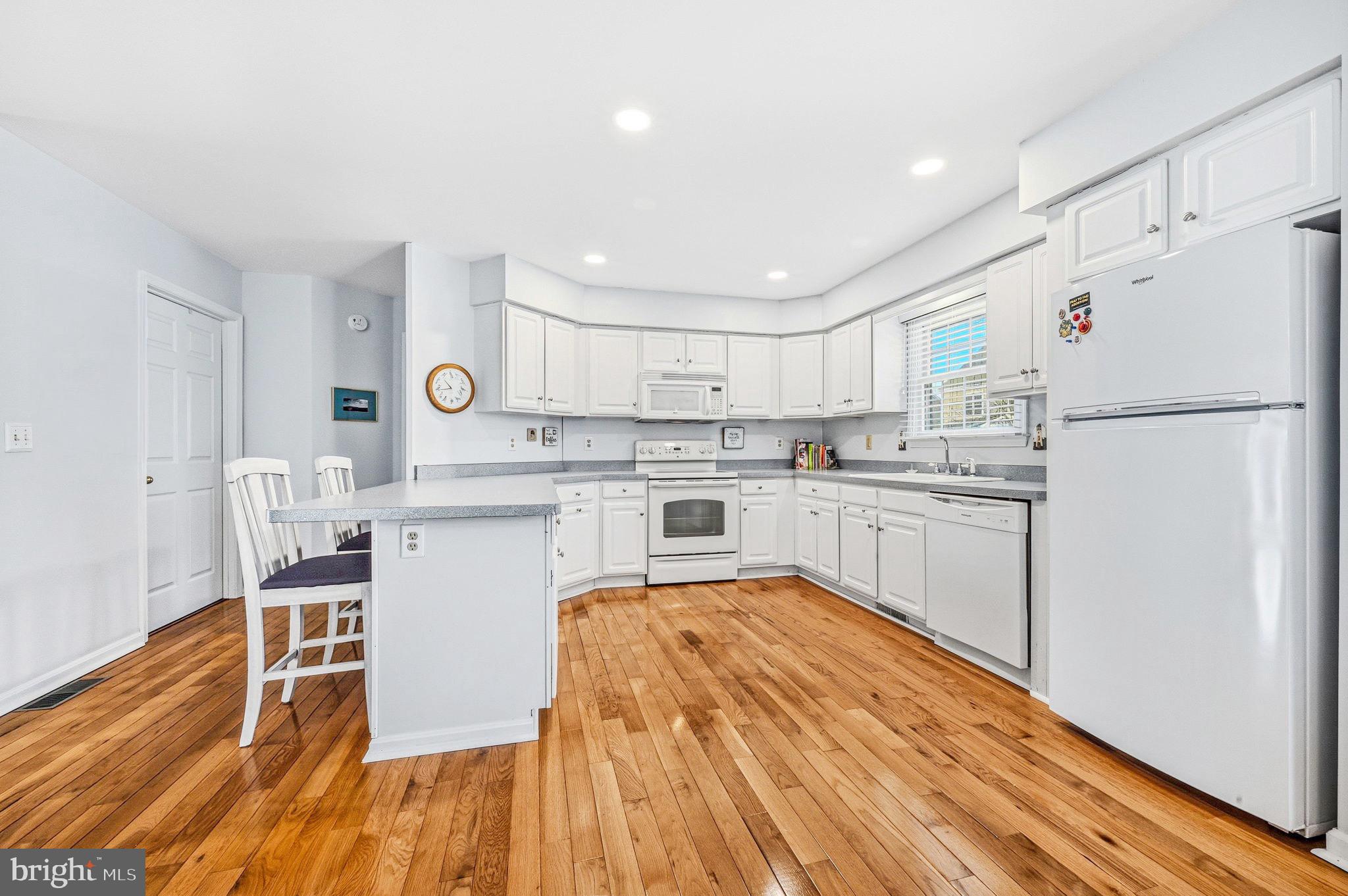 MAPLEWOOD - Residential
