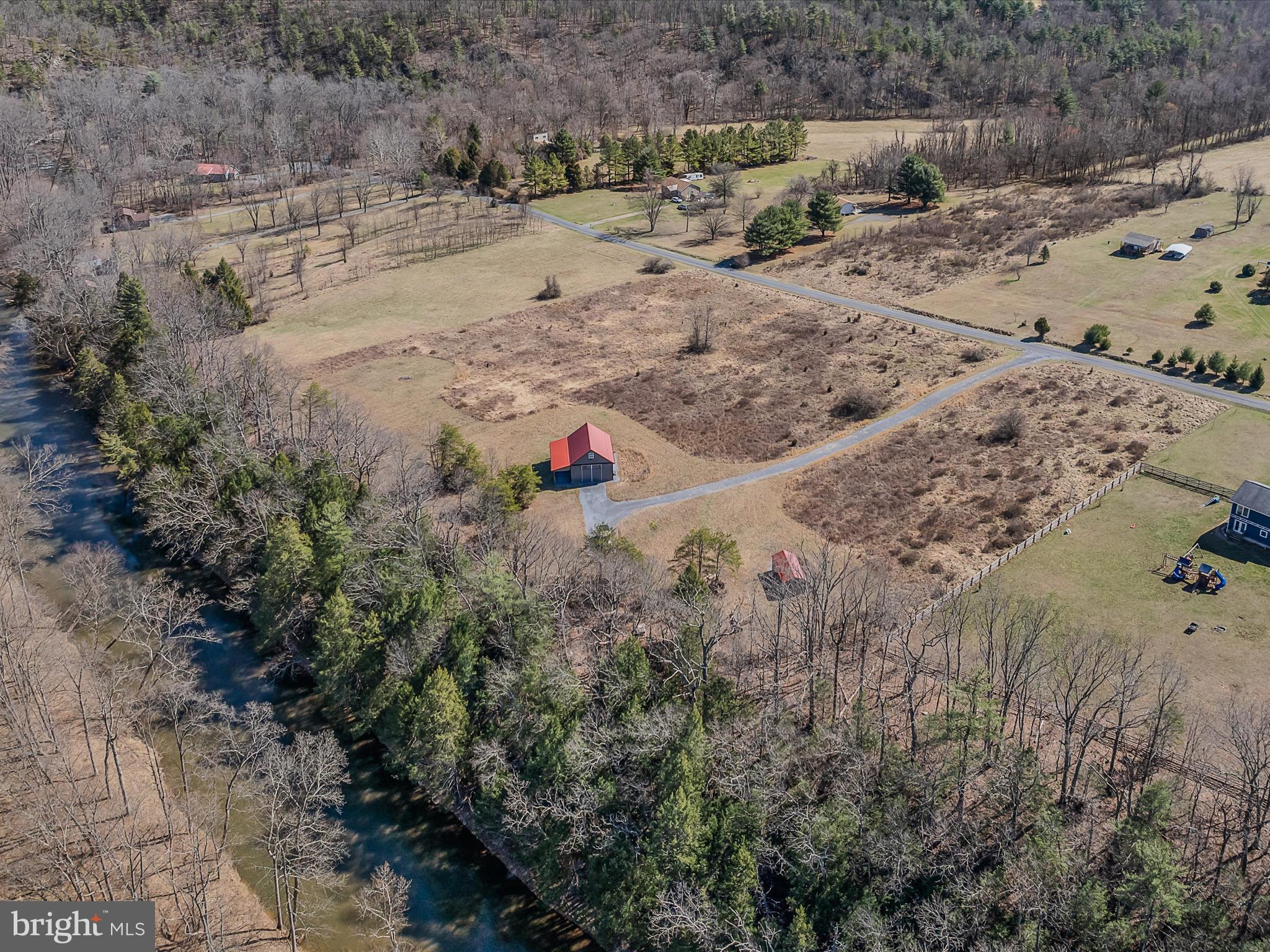 SLEEPY CREEK ORCHARD - Land