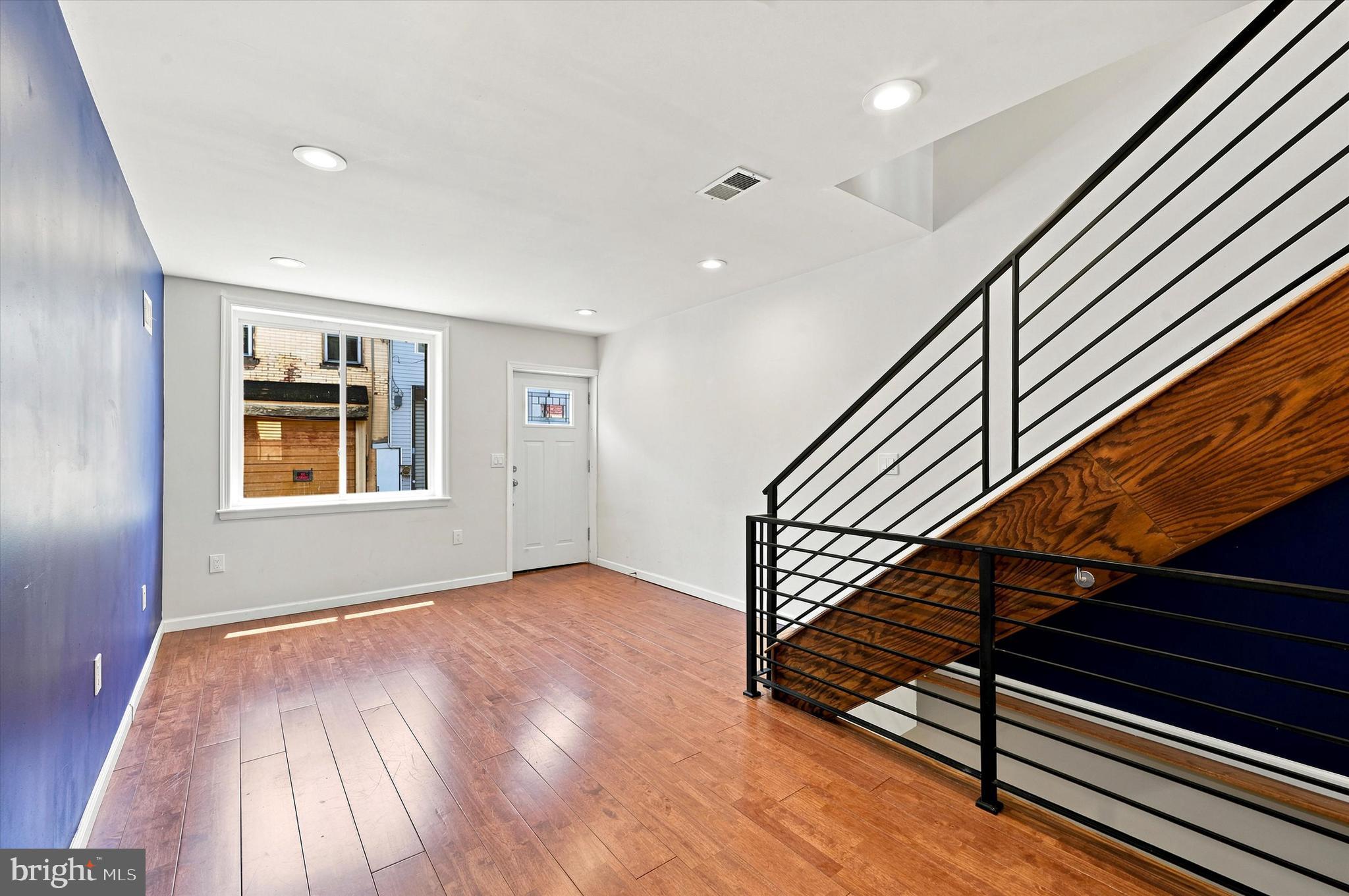 DICKINSON NARROWS - Residential
