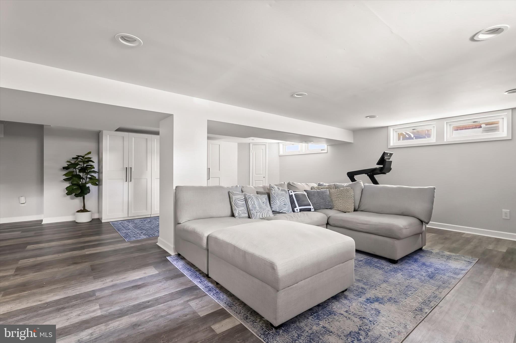 PERRING PARK - Residential