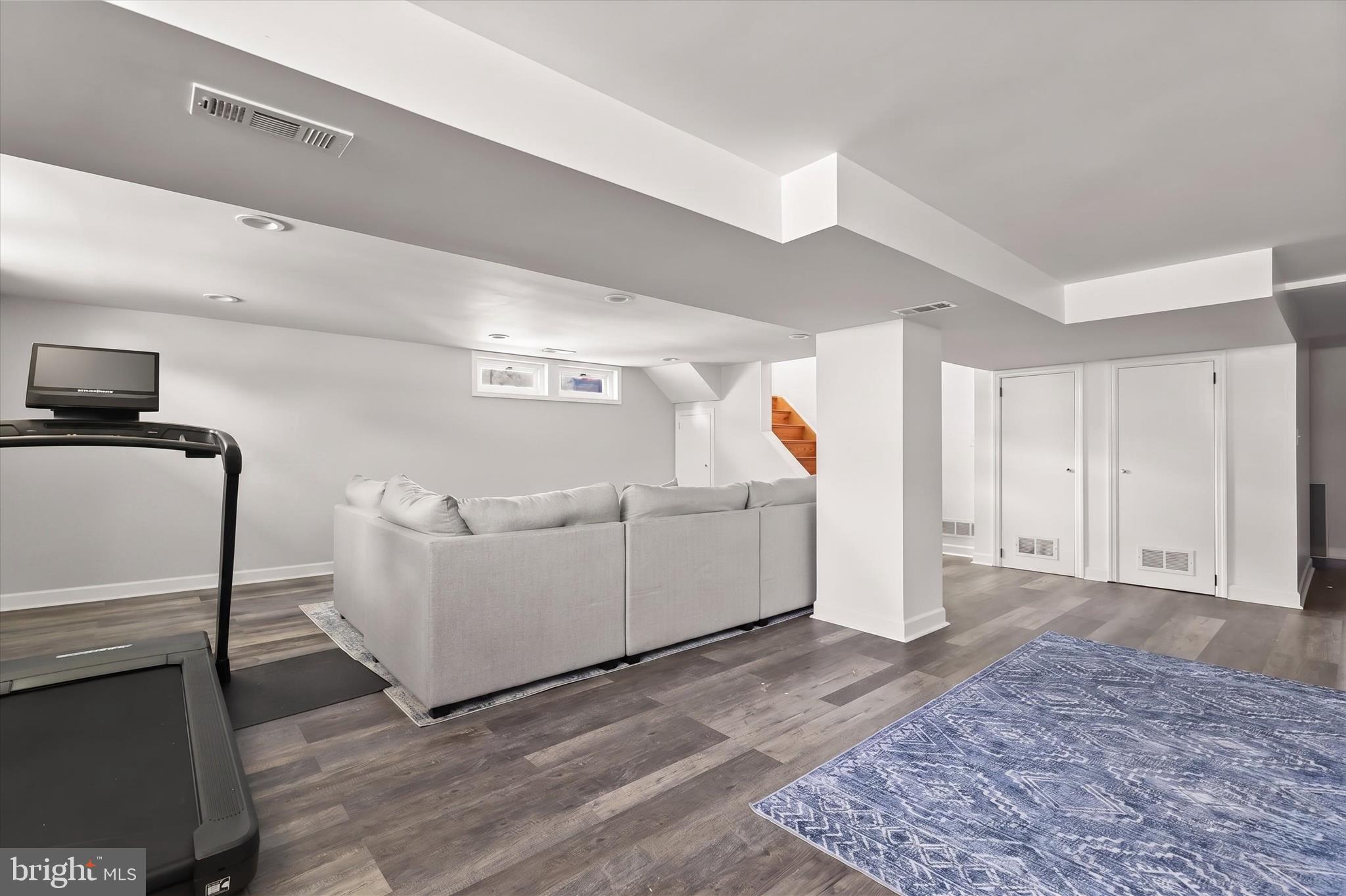 PERRING PARK - Residential