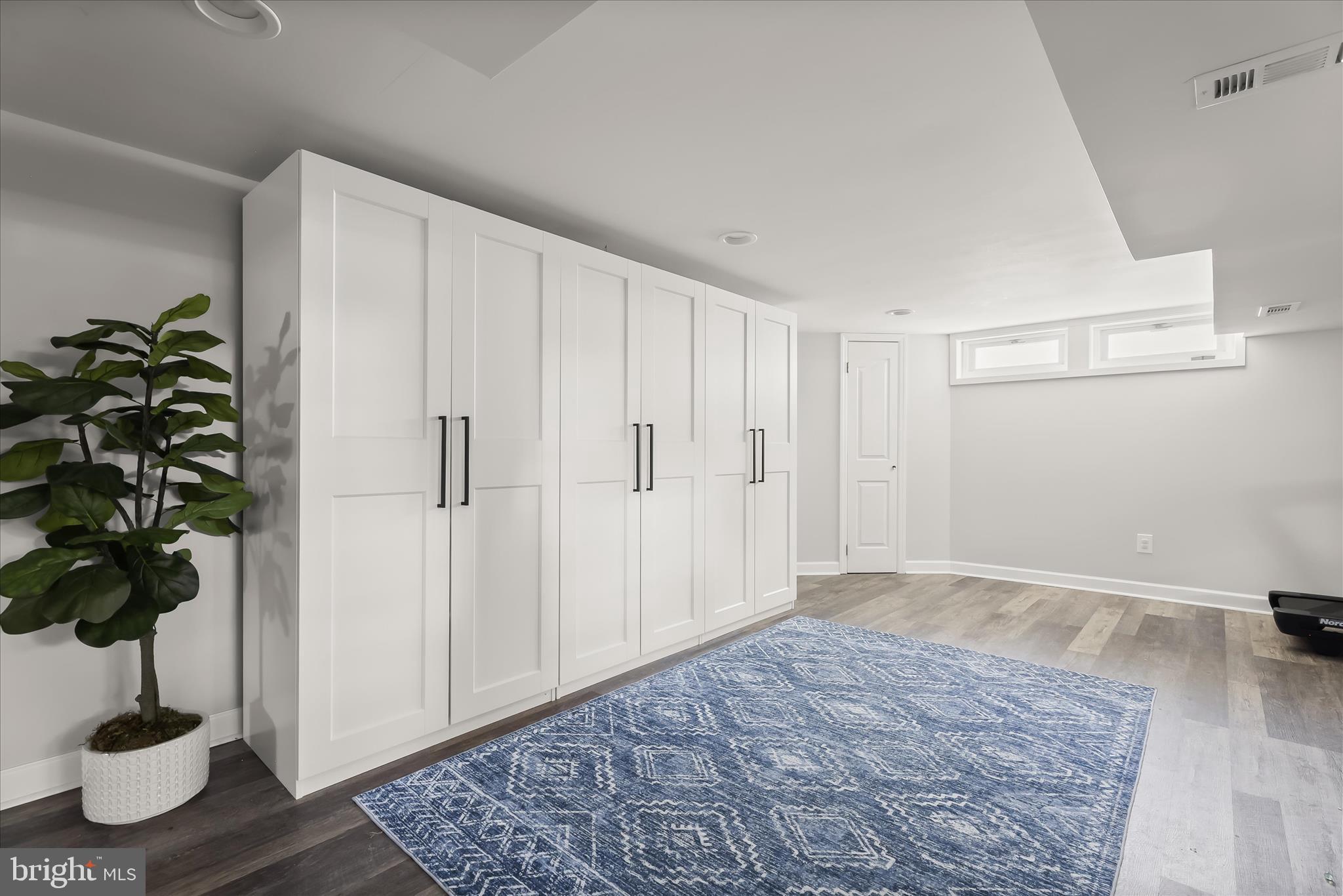 PERRING PARK - Residential