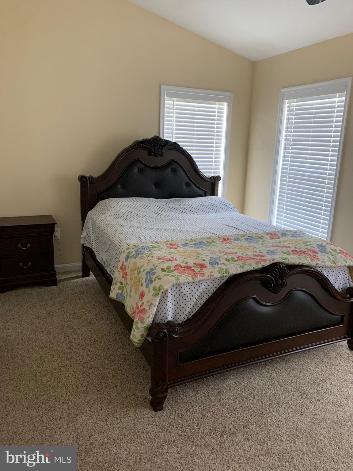 GREAT OAK - Residential Lease