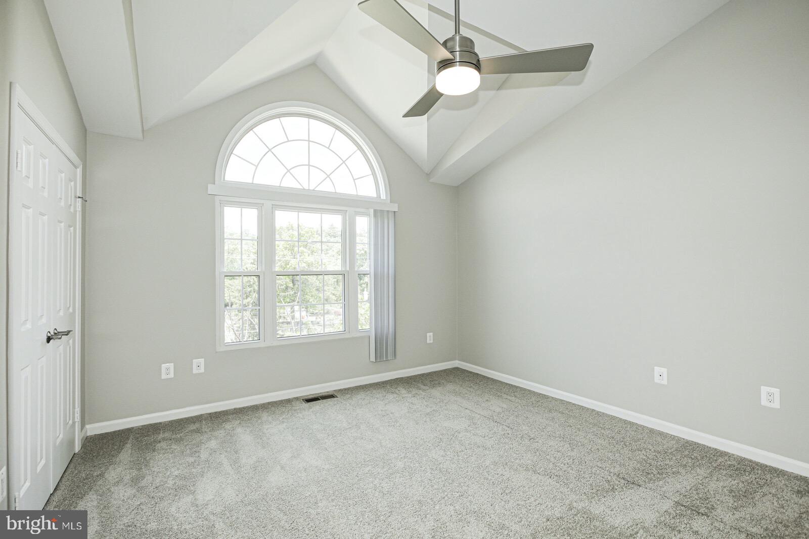 ARLINGTON RIDGE - Residential Lease