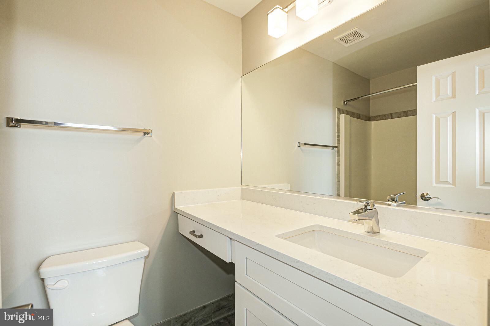 ARLINGTON RIDGE - Residential Lease