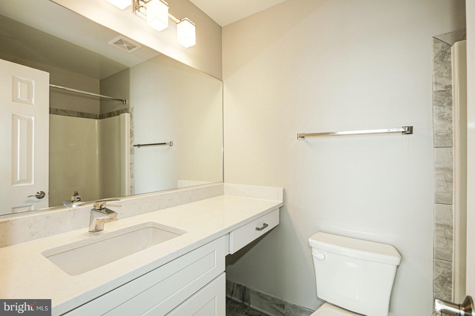 ARLINGTON RIDGE - Residential Lease