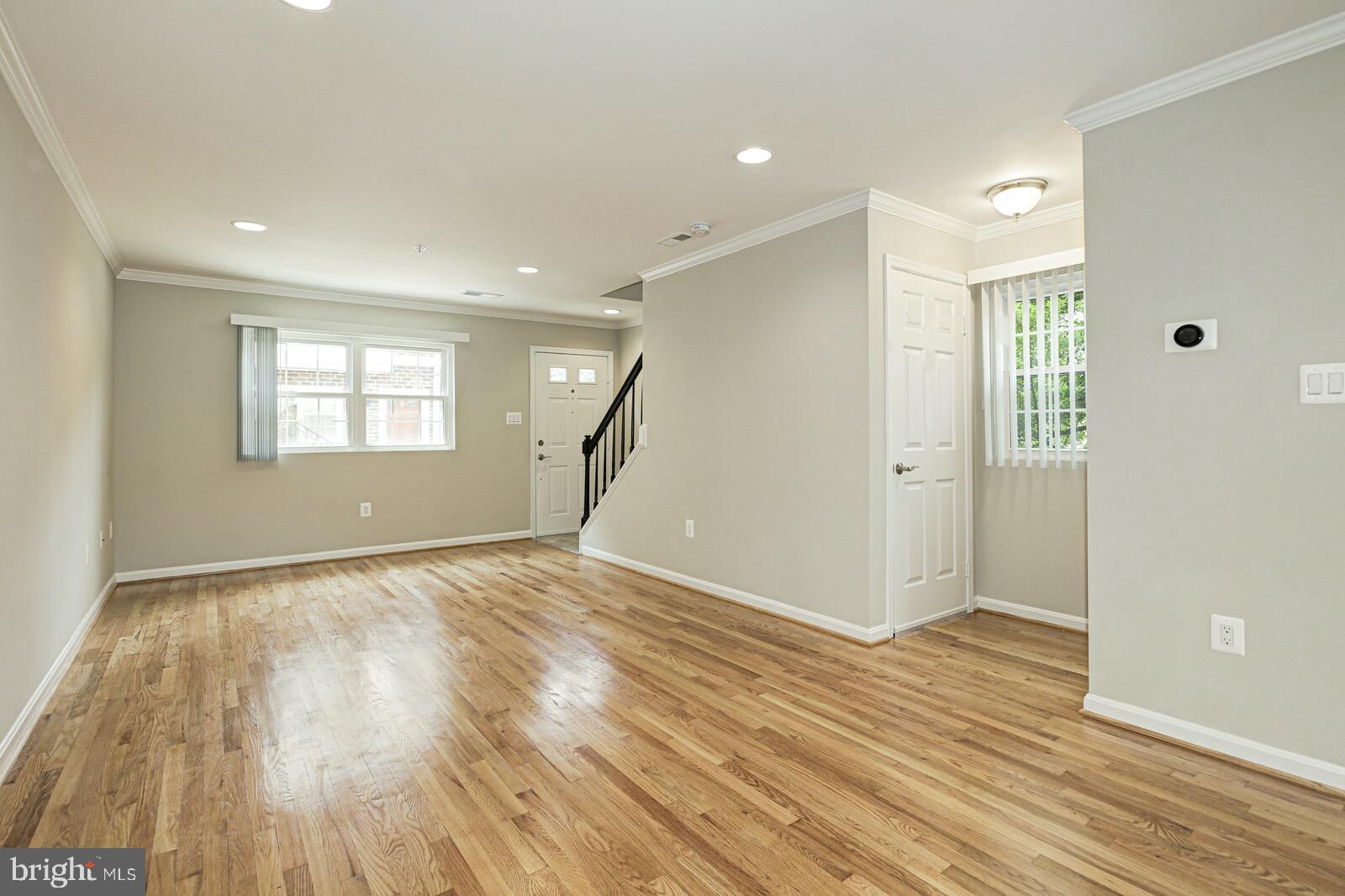 ARLINGTON RIDGE - Residential Lease