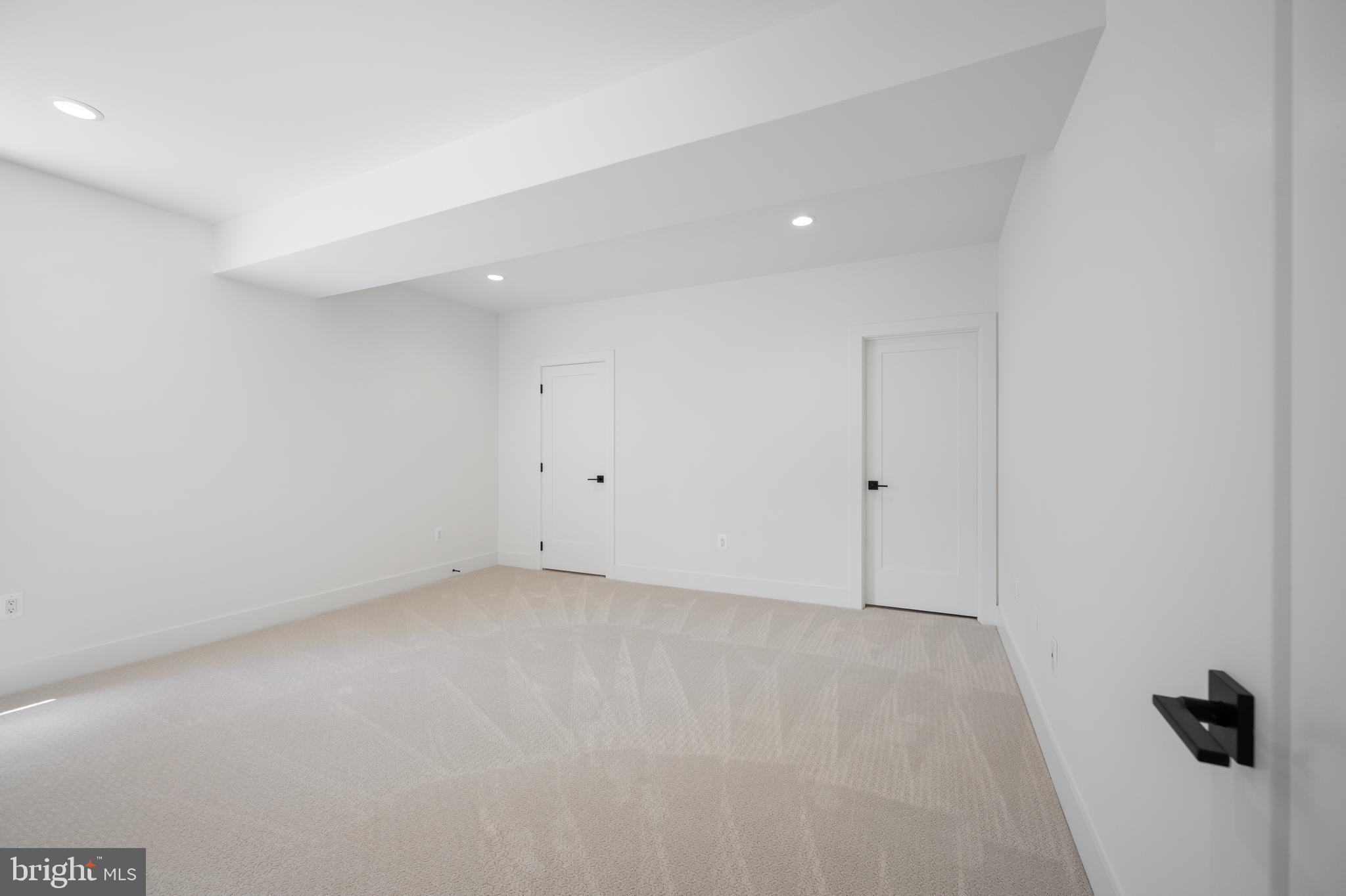 TOLL BROTHERS AT WOODBURN - Residential