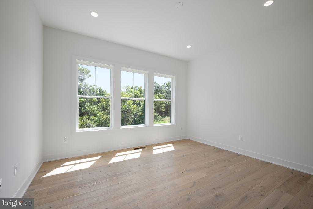 TOLL BROTHERS AT WOODBURN - Residential