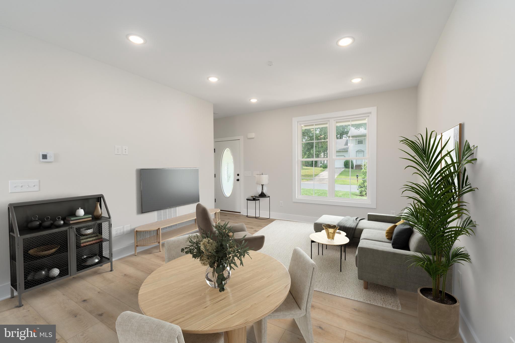 ELMHURST - Residential