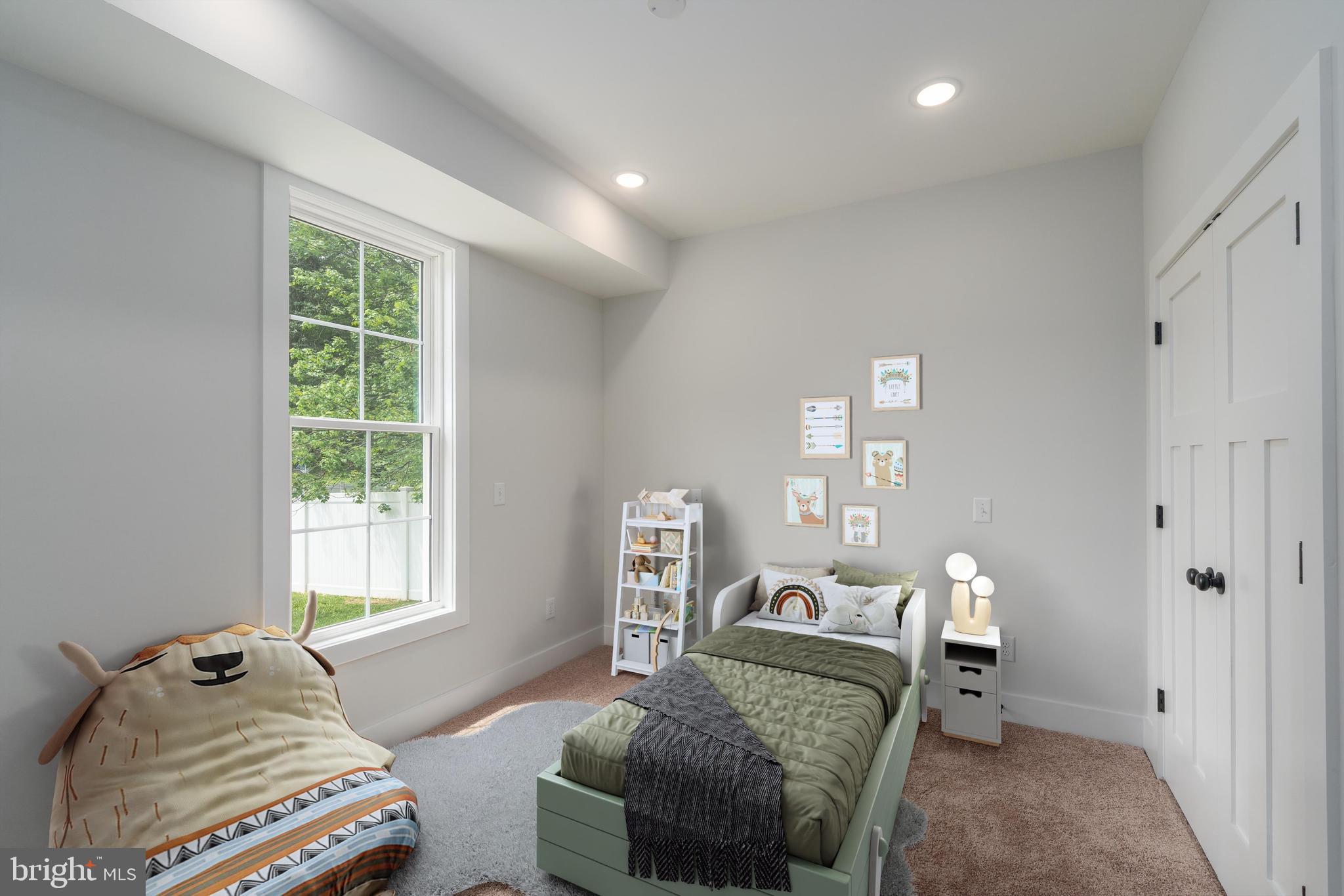 ELMHURST - Residential