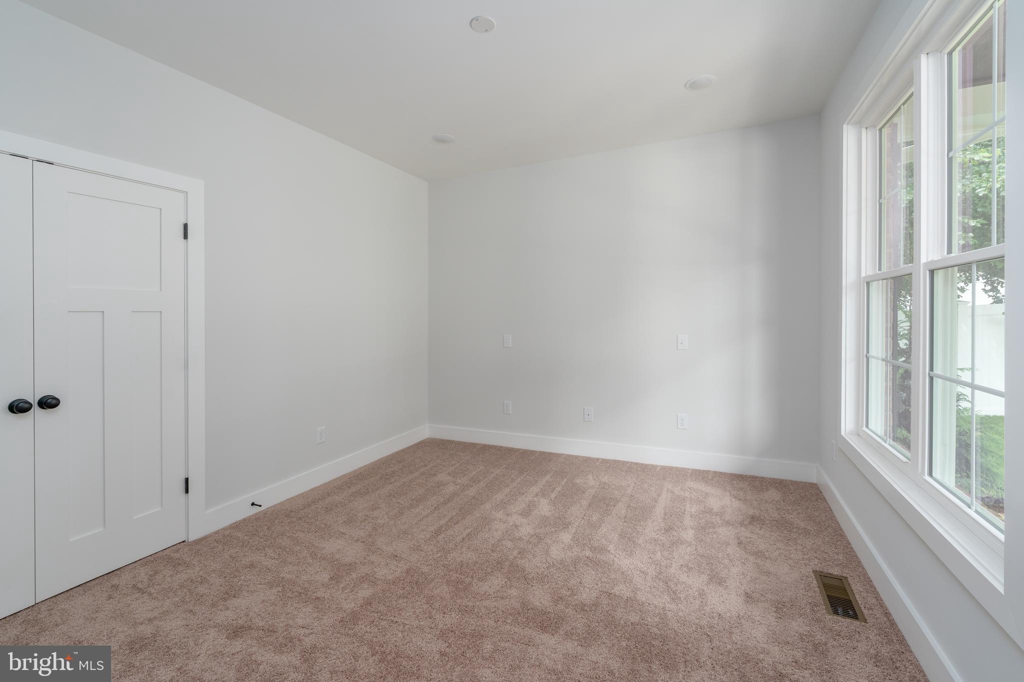 ELMHURST - Residential