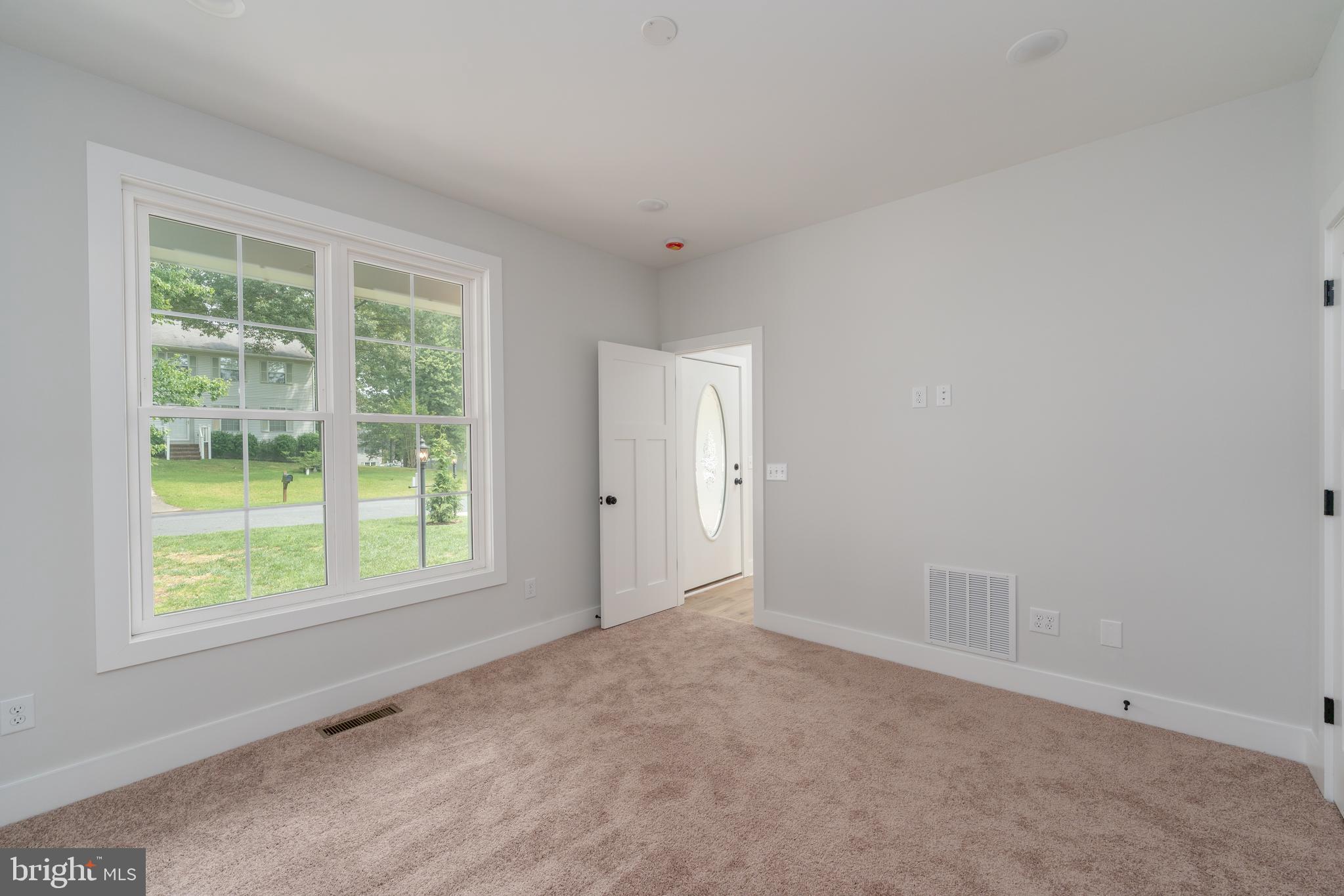 ELMHURST - Residential