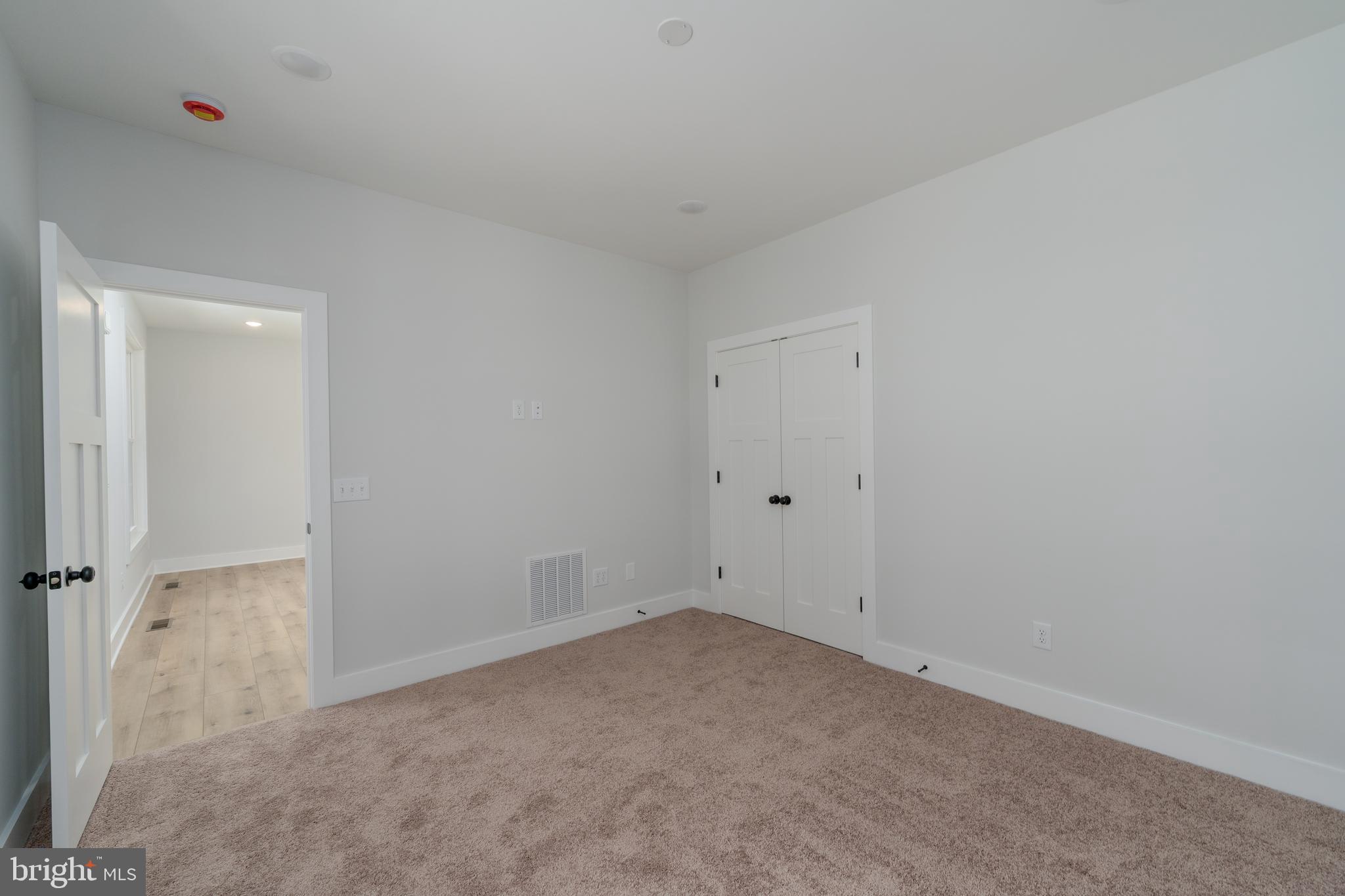 ELMHURST - Residential