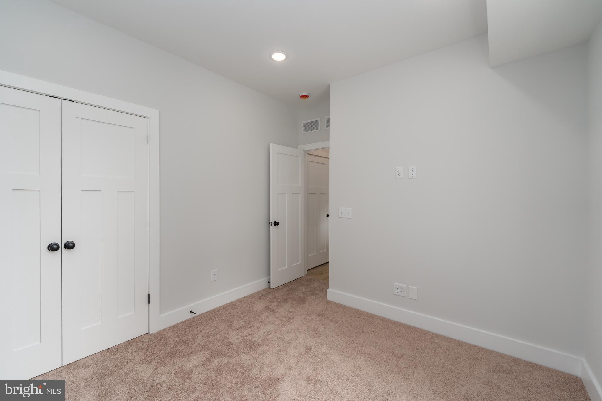 ELMHURST - Residential