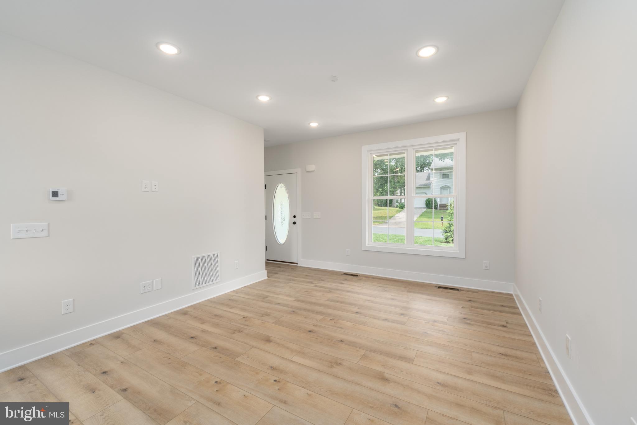 ELMHURST - Residential