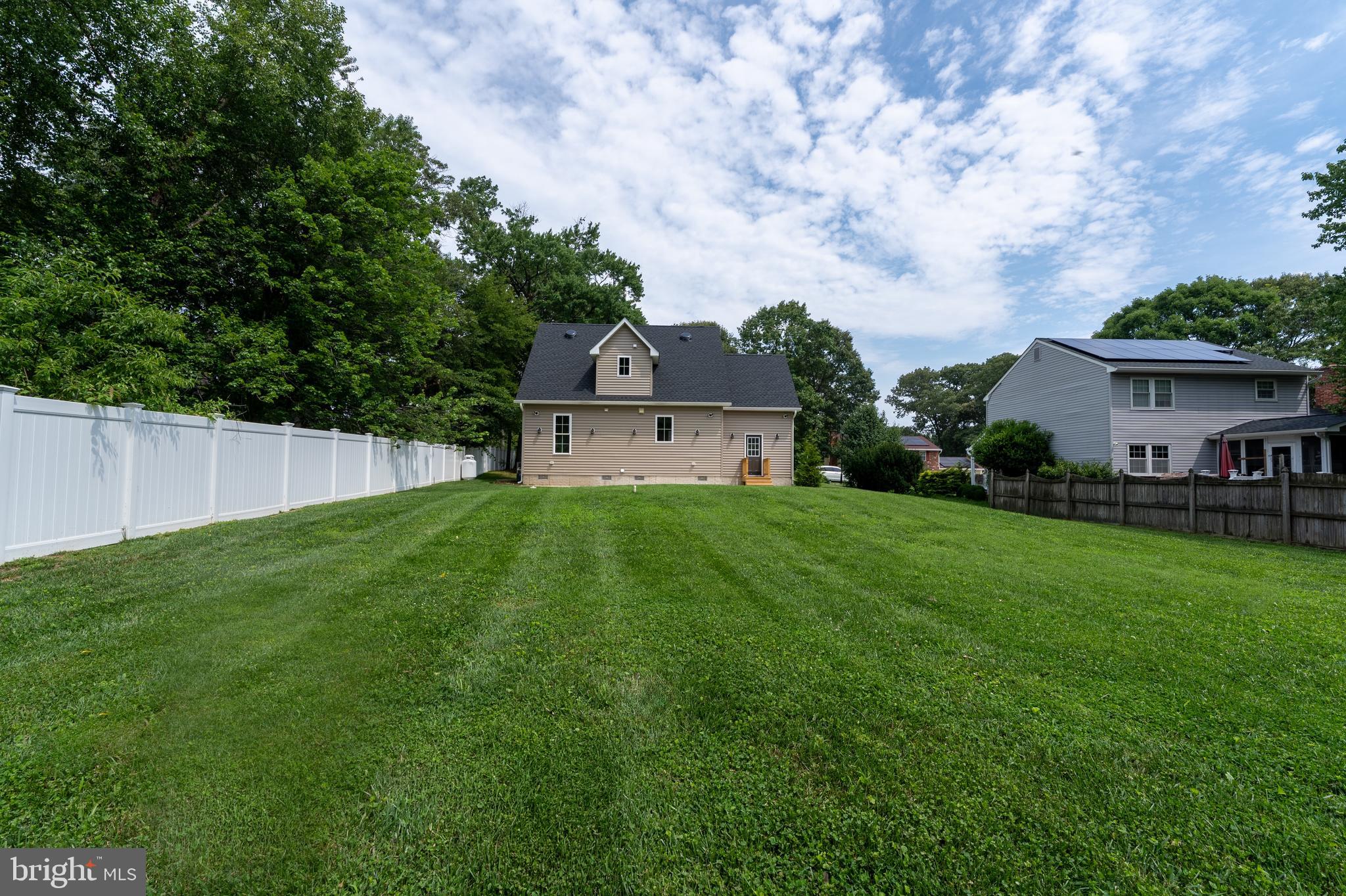 ELMHURST - Residential