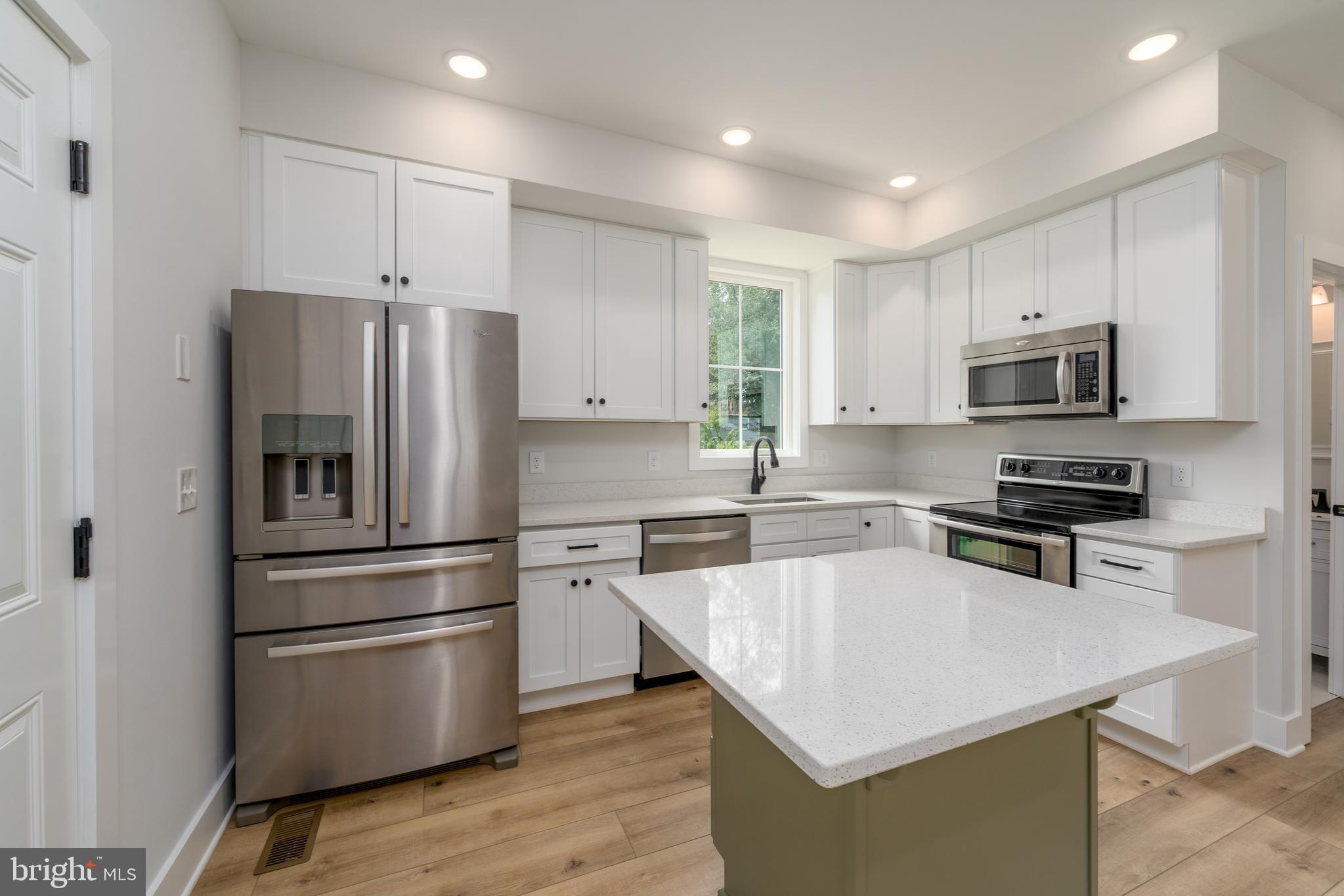 ELMHURST - Residential