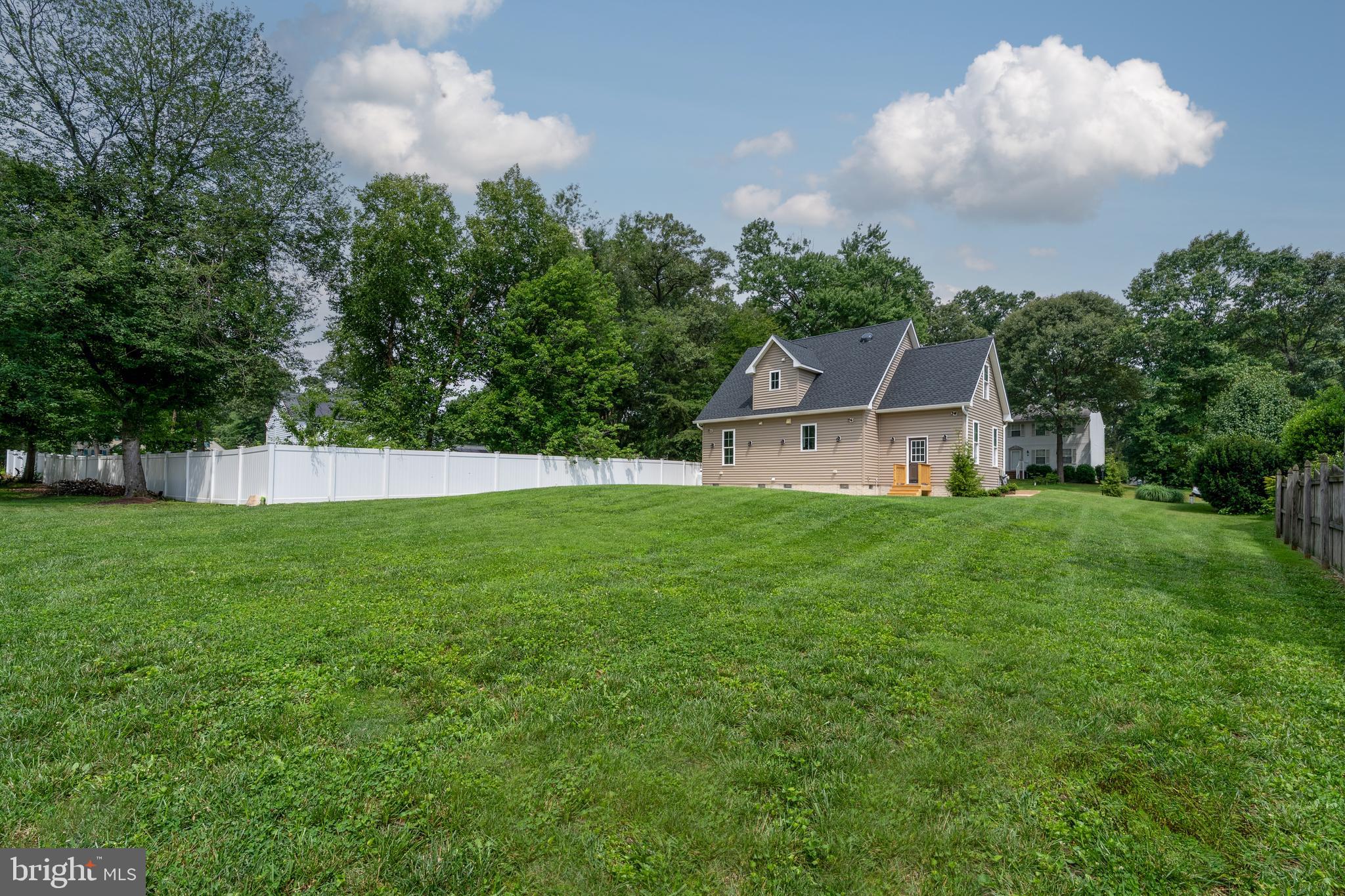 ELMHURST - Residential