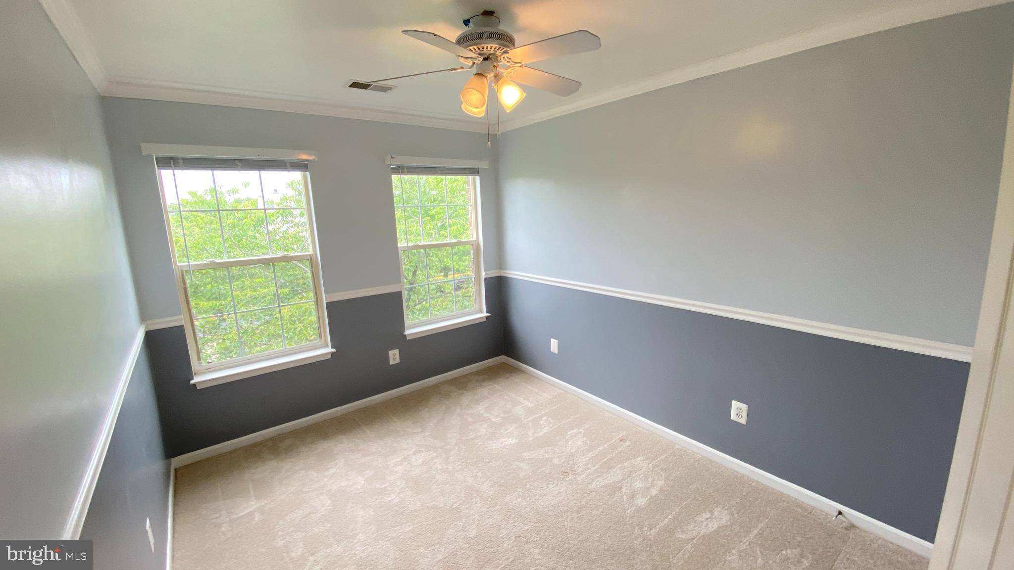 PARADISE - Residential Lease