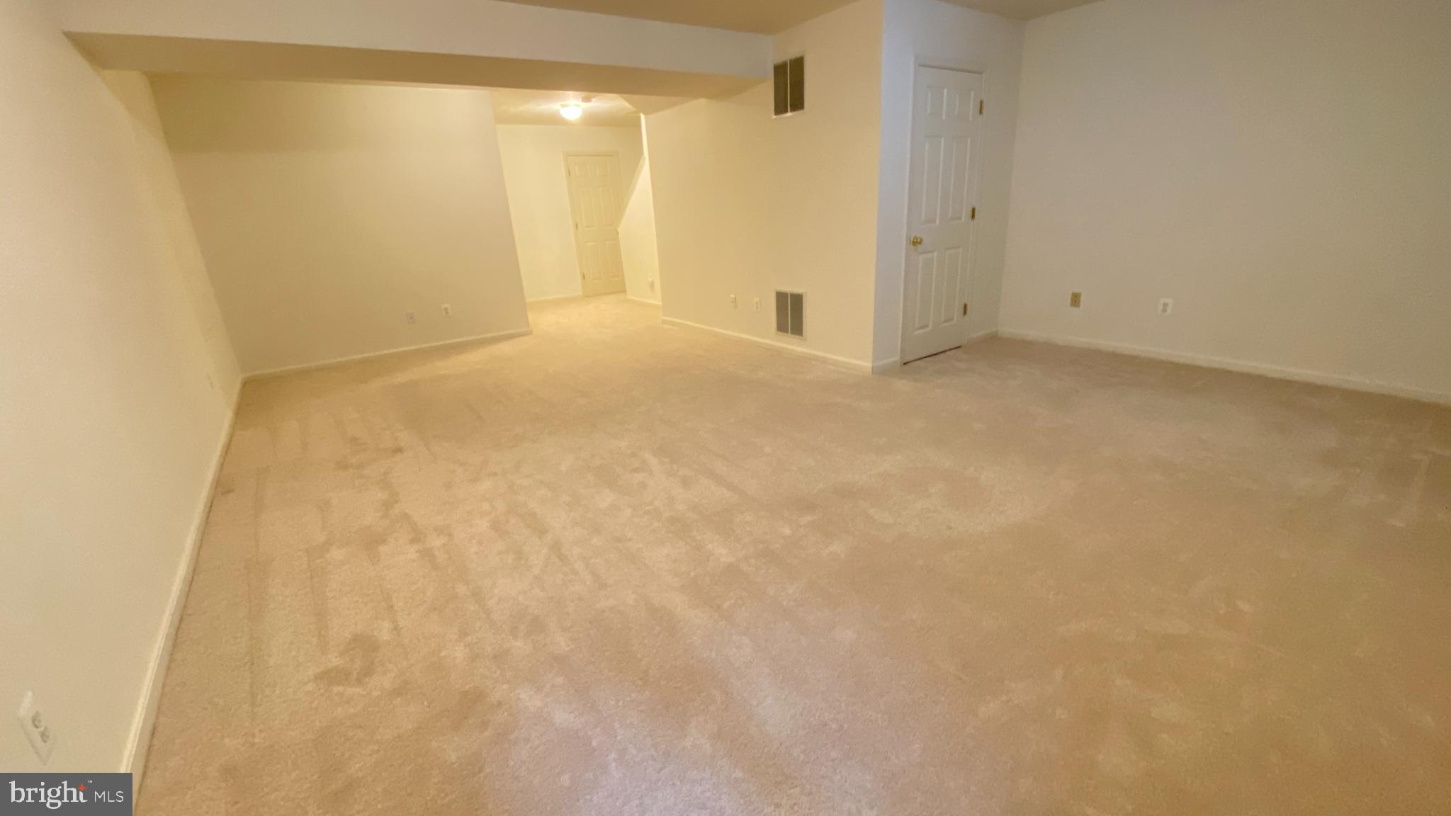 PARADISE - Residential Lease