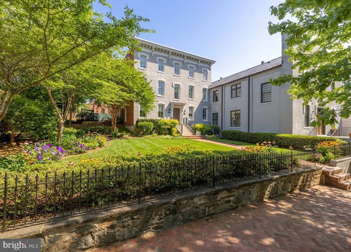 GEORGETOWN - Residential