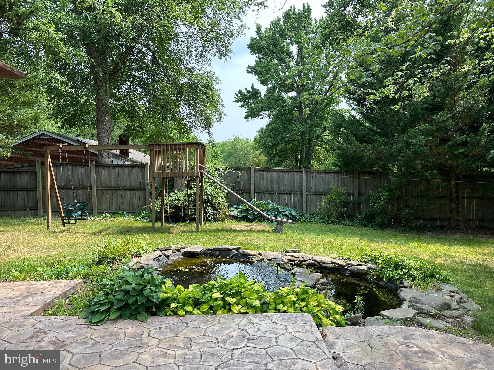 HOLLY PARK - Residential Lease