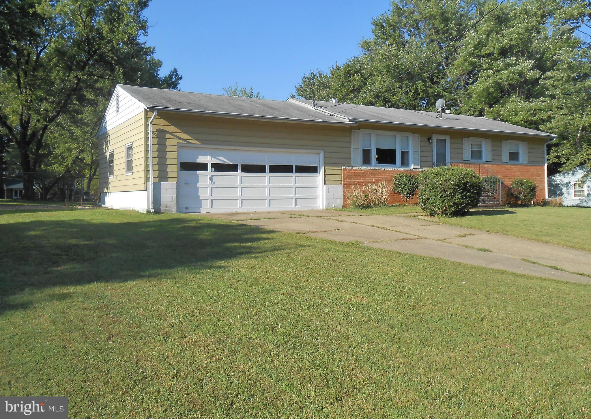 IMMACULATE RAMBLER!!  BOASTING A FANTASTIC KITCHEN UPDATE, GLEAMING HARDWOOD FLOORS, UPDATED BATHS AND WINDOWS. SPREAD OUT AND ENJOY THE FINISHED BASEMENT OR BACKYARD.  GREAT LOCATION TO WASH. D.C., NORTHERN VA AND NATIONAL HARBOR.  PRICED TO SELL!!  PENDING RELEASE