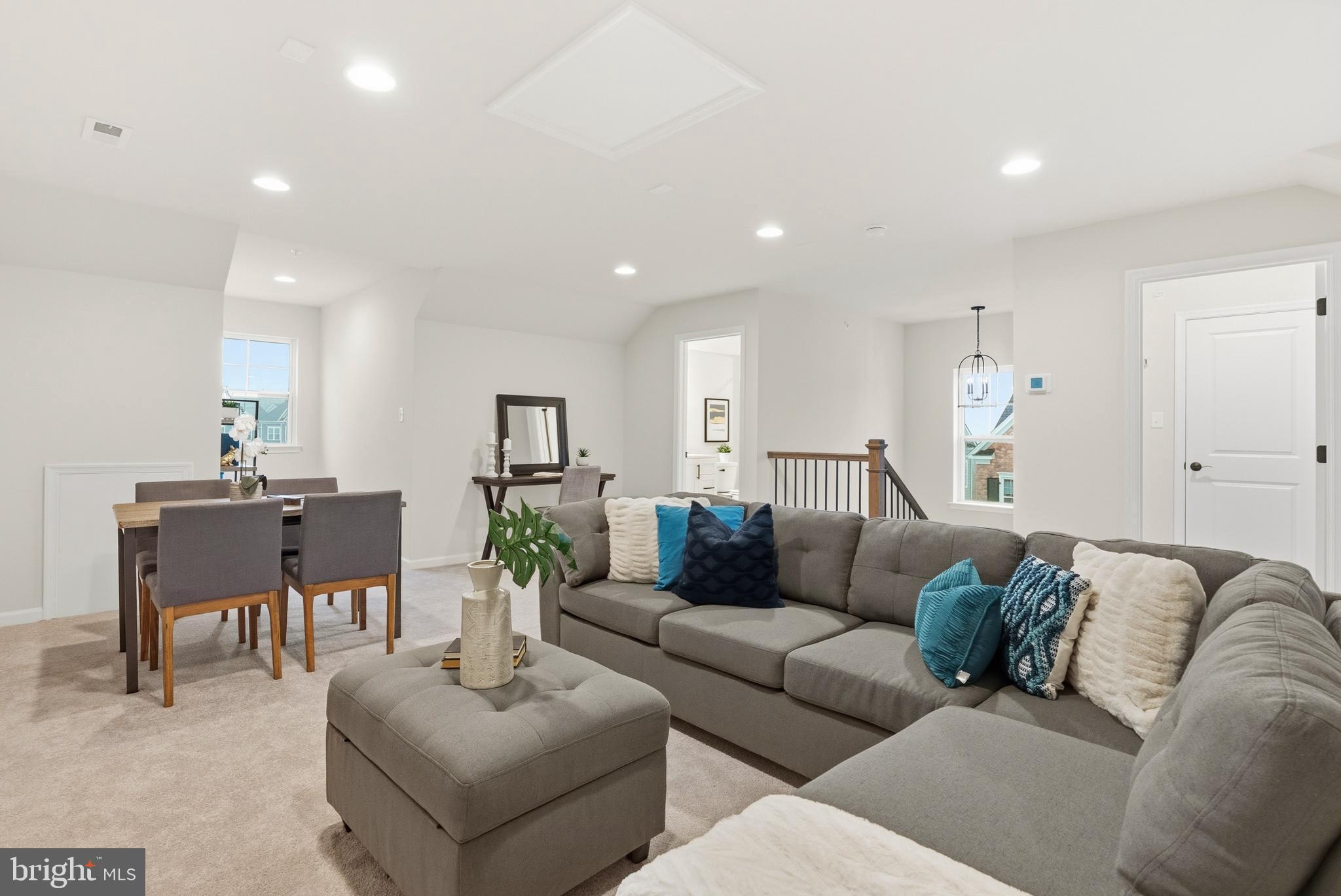 SPRING OAK - Residential