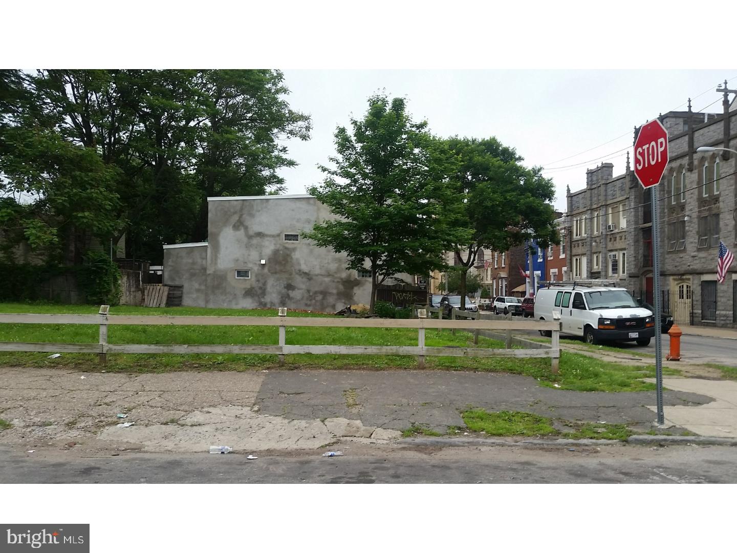 PHILADELPHIA (NORTH) - Land