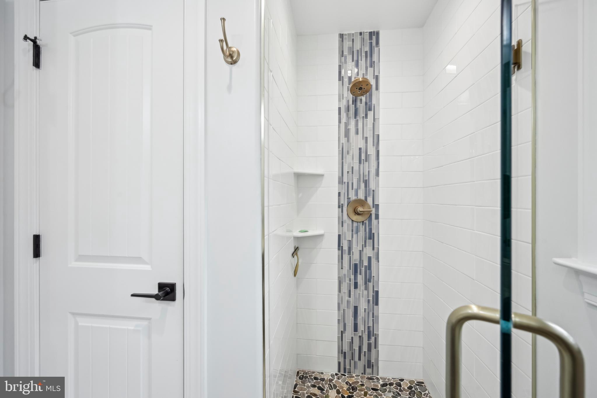 HUNTINGDON VALLEY - Residential