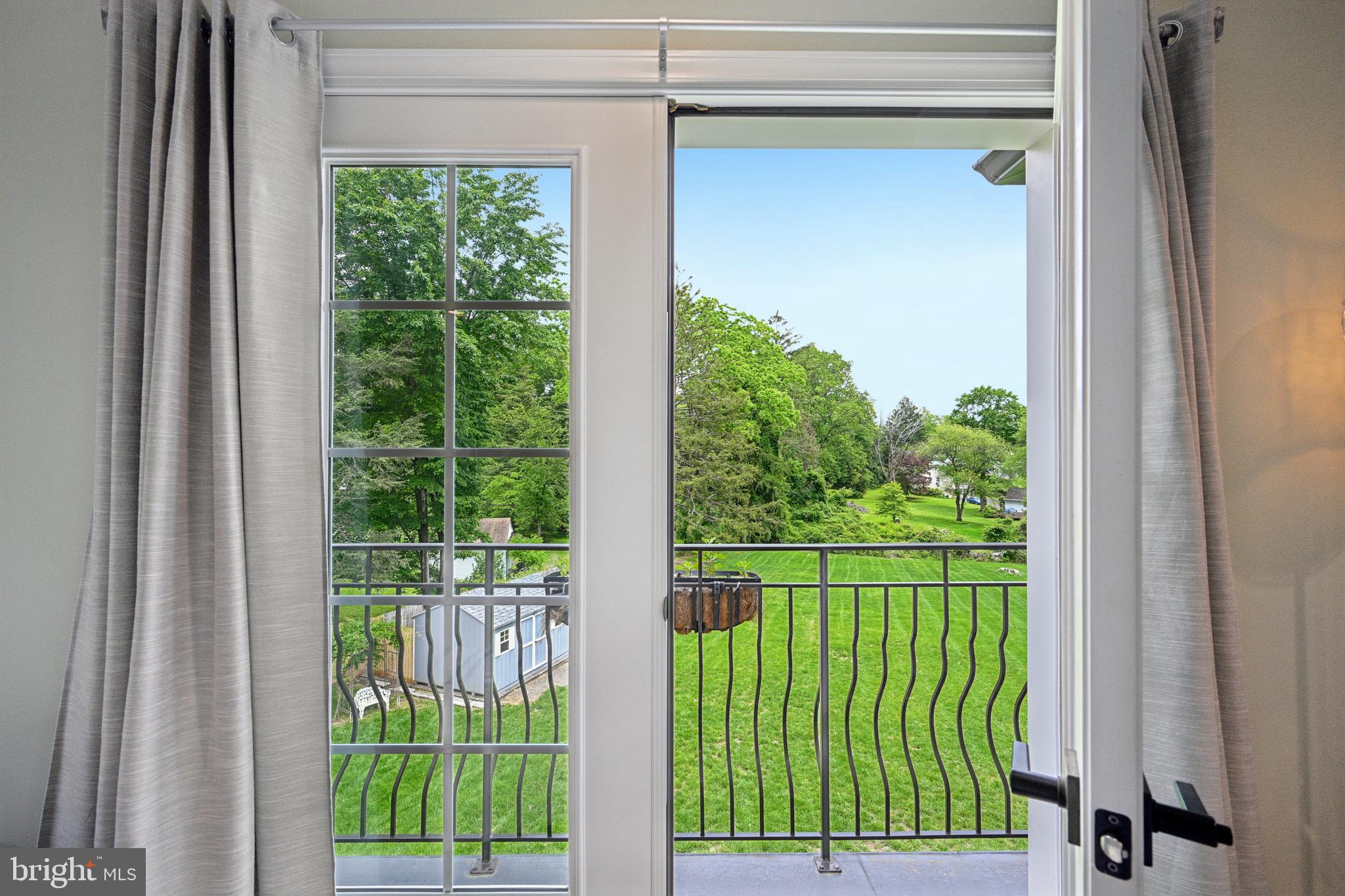 HUNTINGDON VALLEY - Residential