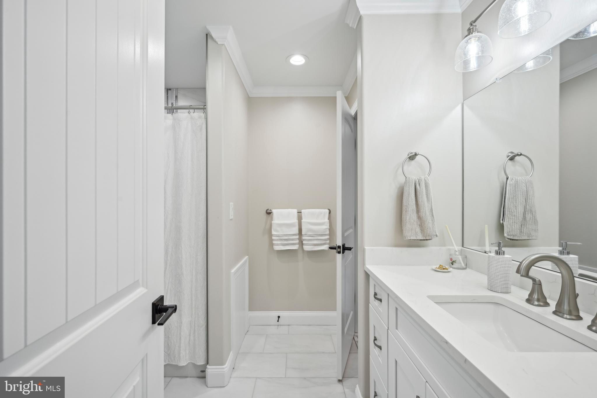 HUNTINGDON VALLEY - Residential