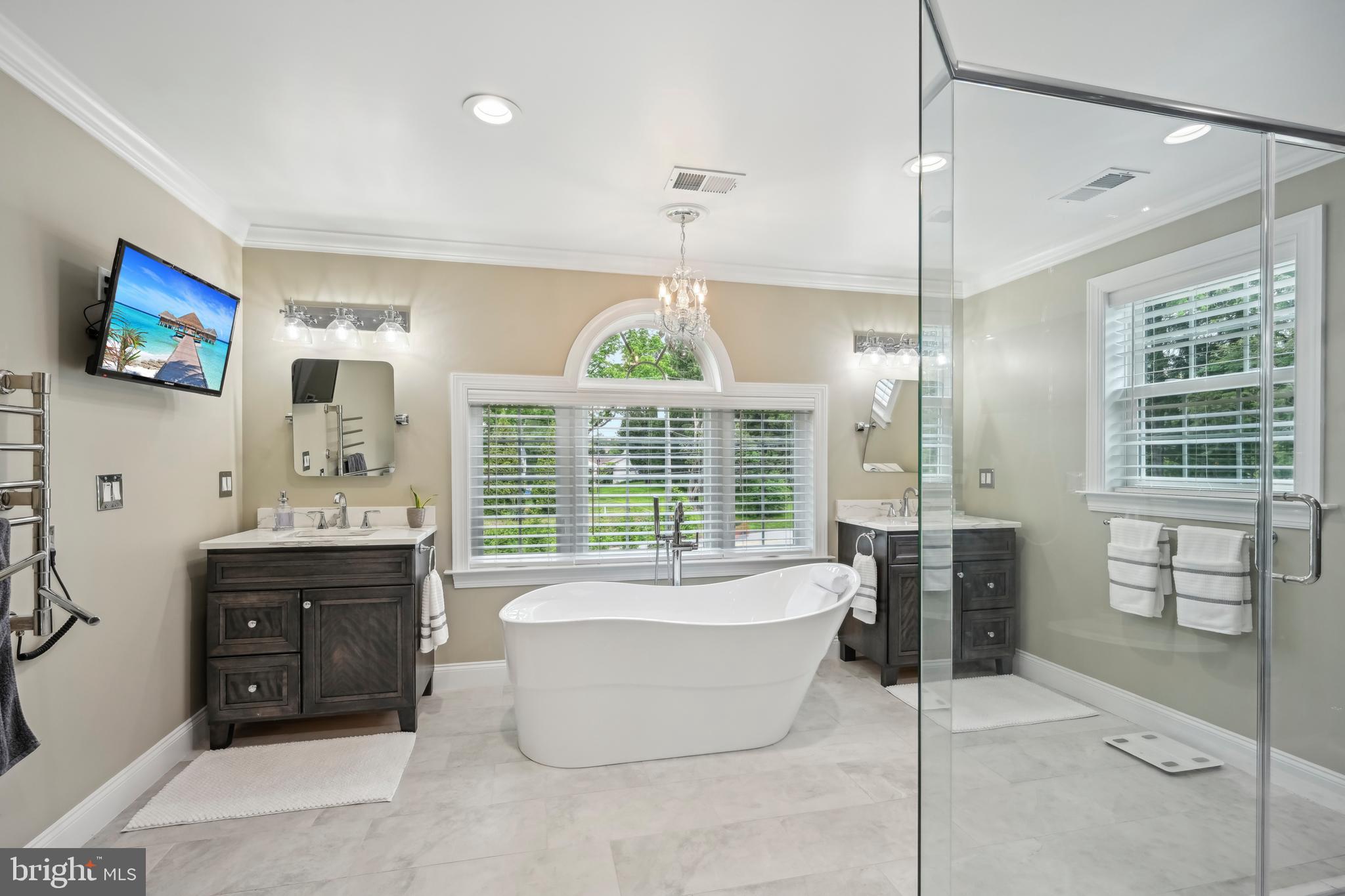 HUNTINGDON VALLEY - Residential