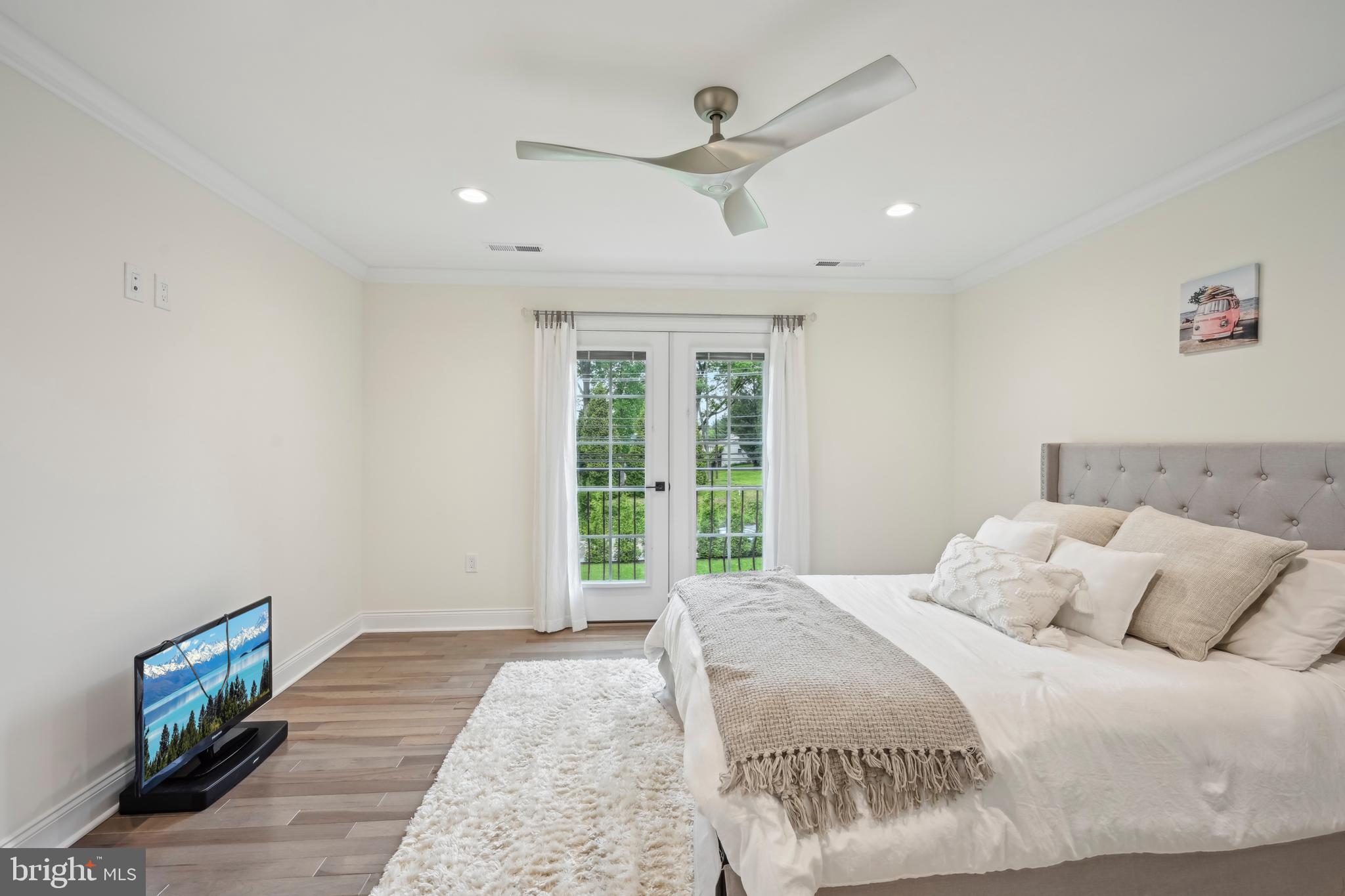HUNTINGDON VALLEY - Residential